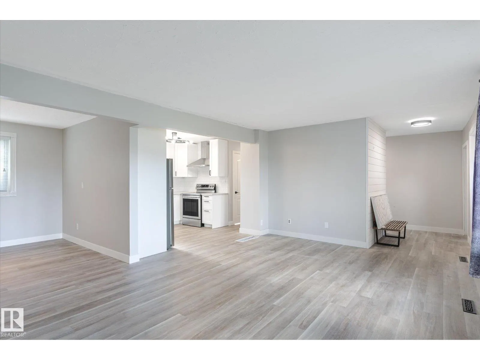 13543 139 ST NW