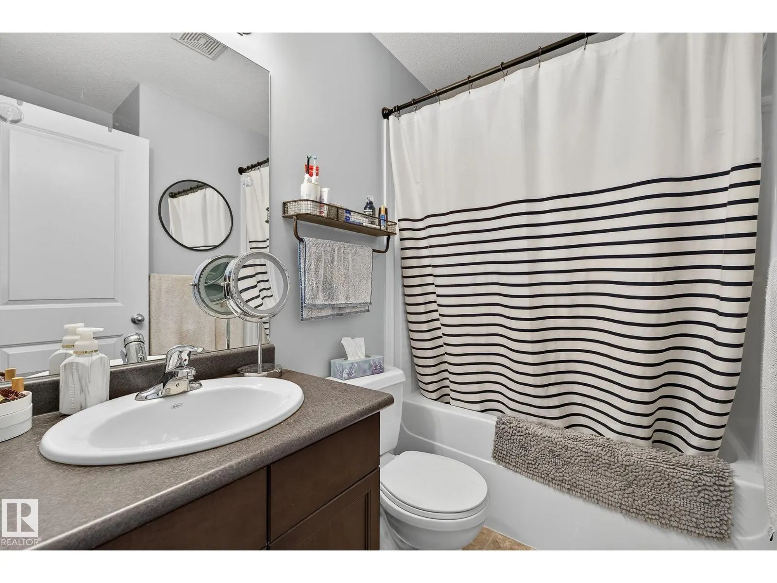 #26 85 Spruce Village DR W