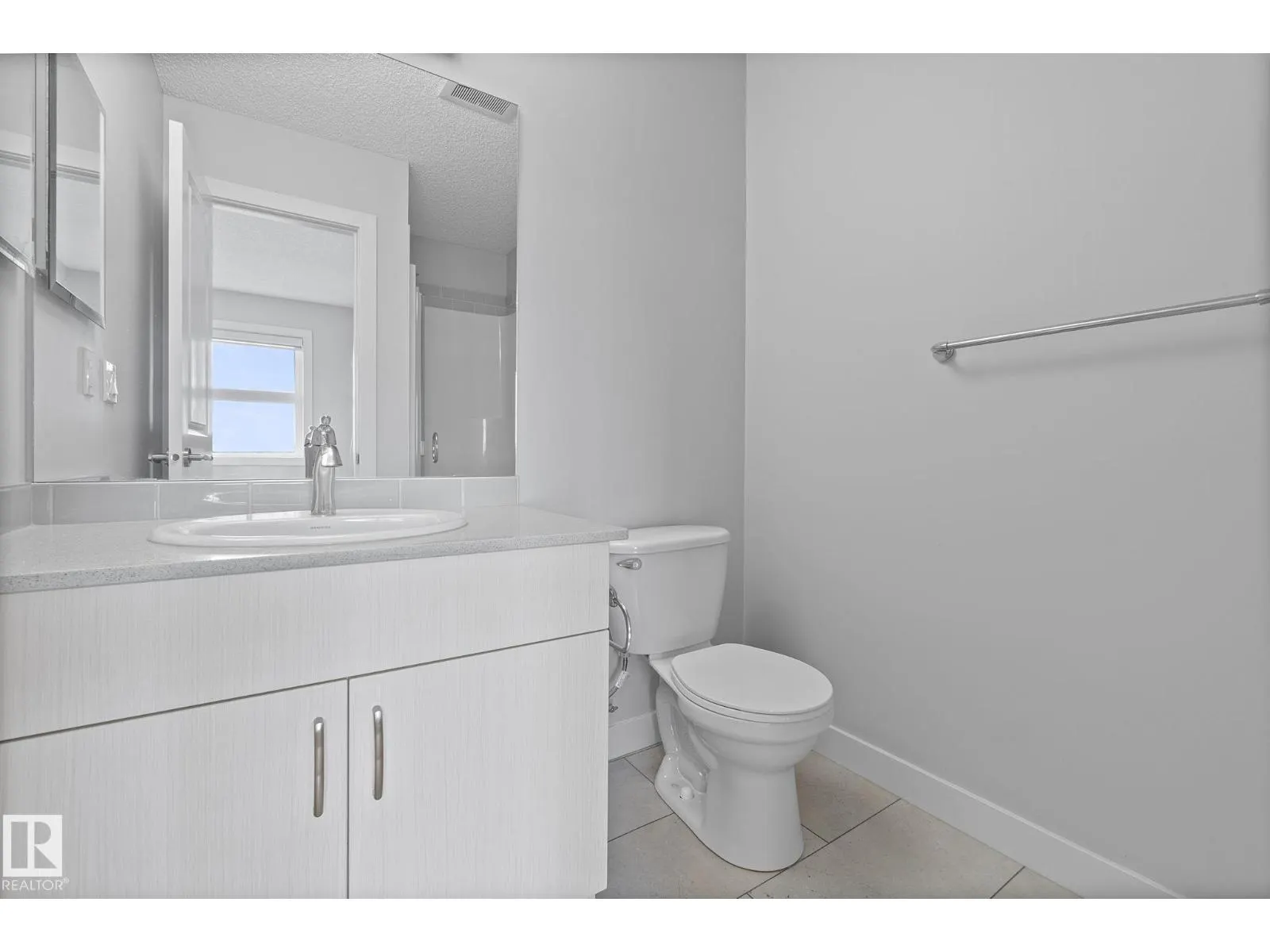 #53 1203 163 ST SW