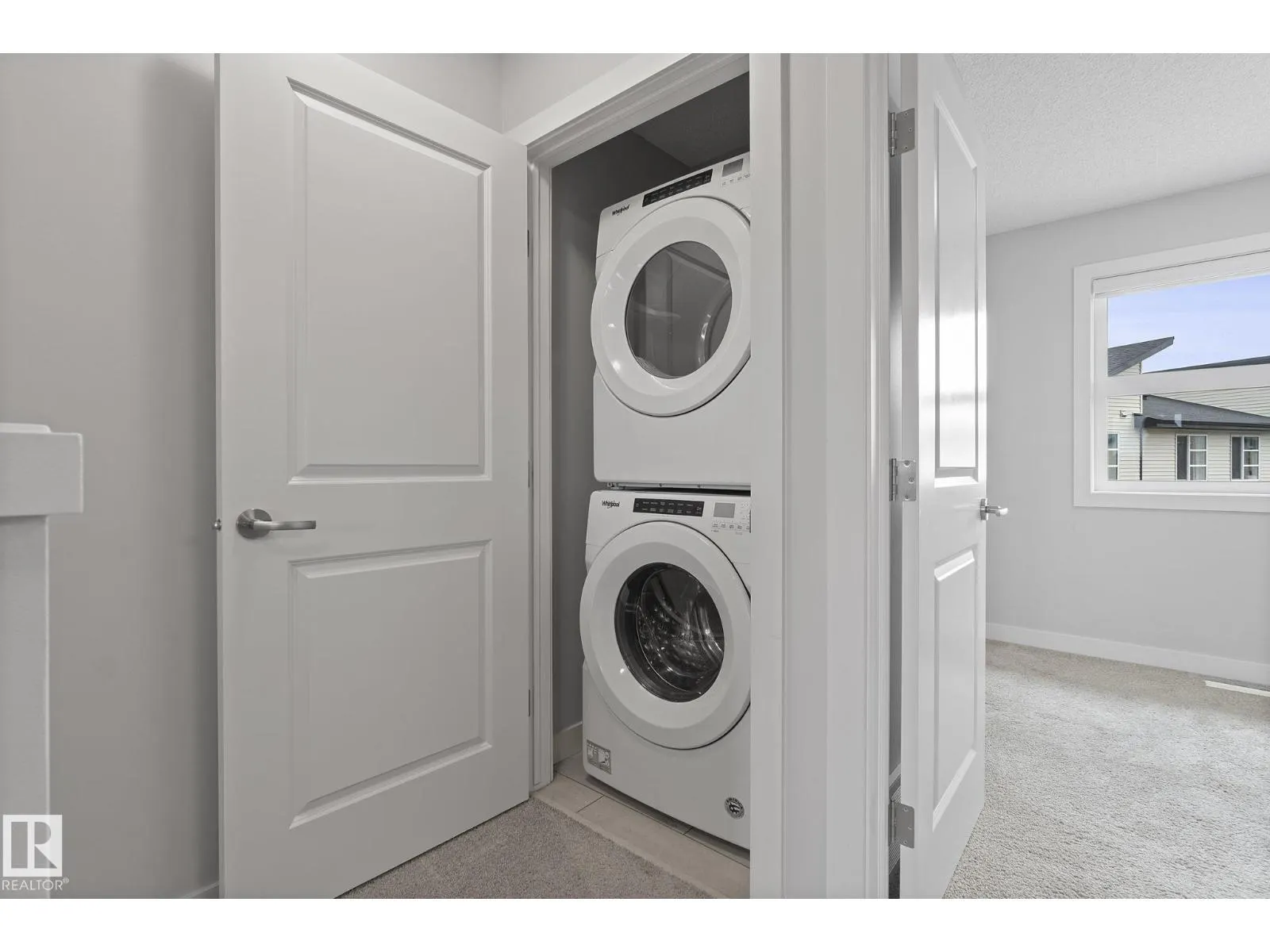 #53 1203 163 ST SW