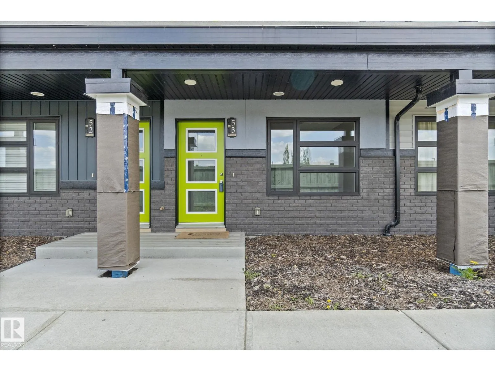 #53 1203 163 ST SW