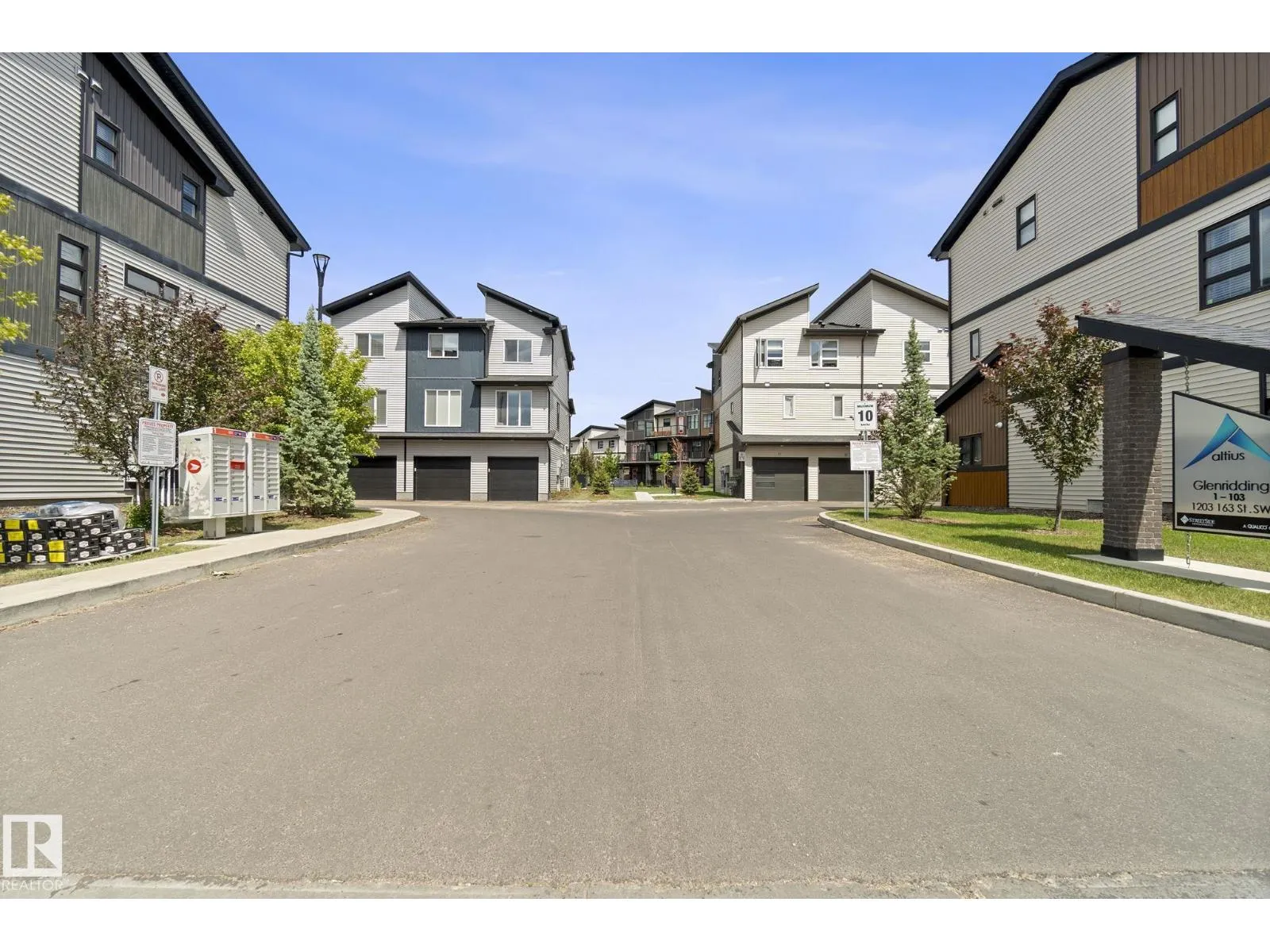 #53 1203 163 ST SW