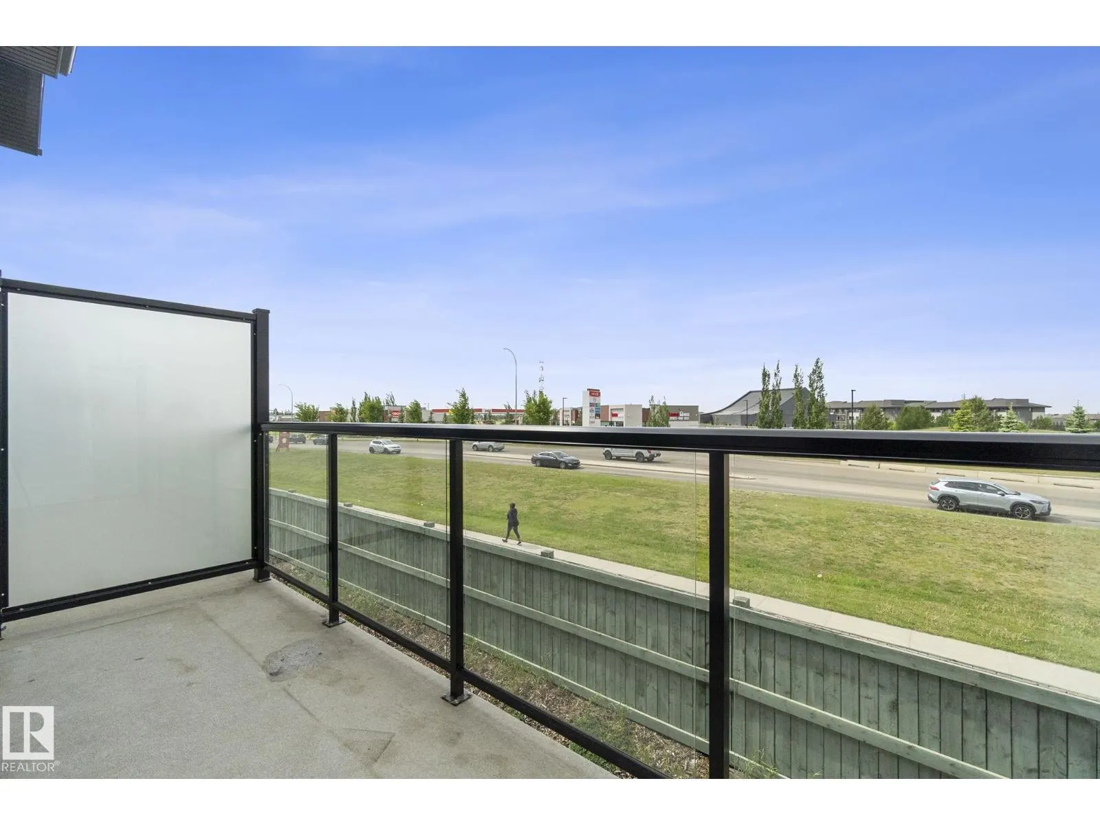 #53 1203 163 ST SW