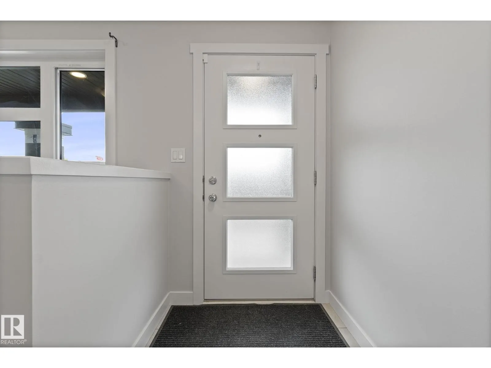 #53 1203 163 ST SW