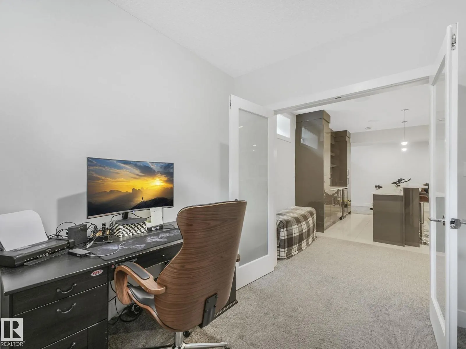 63 WOODS PL