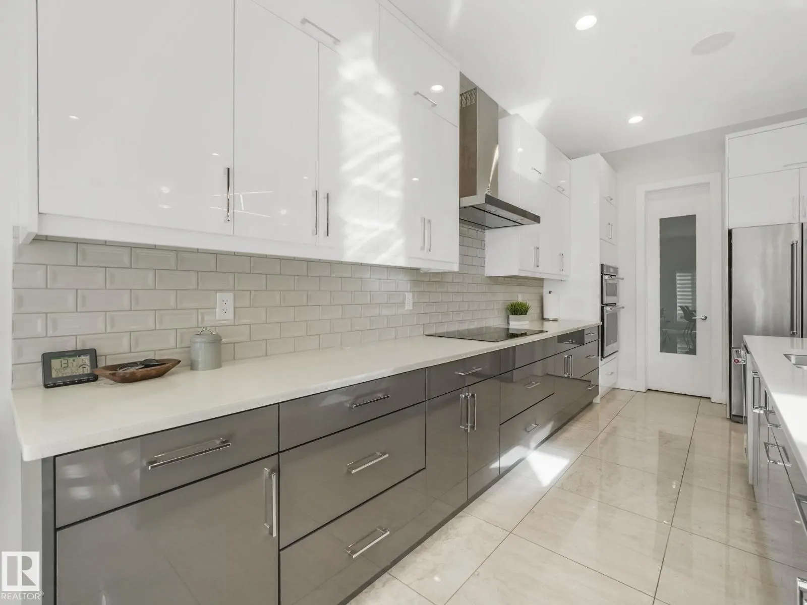63 WOODS PL