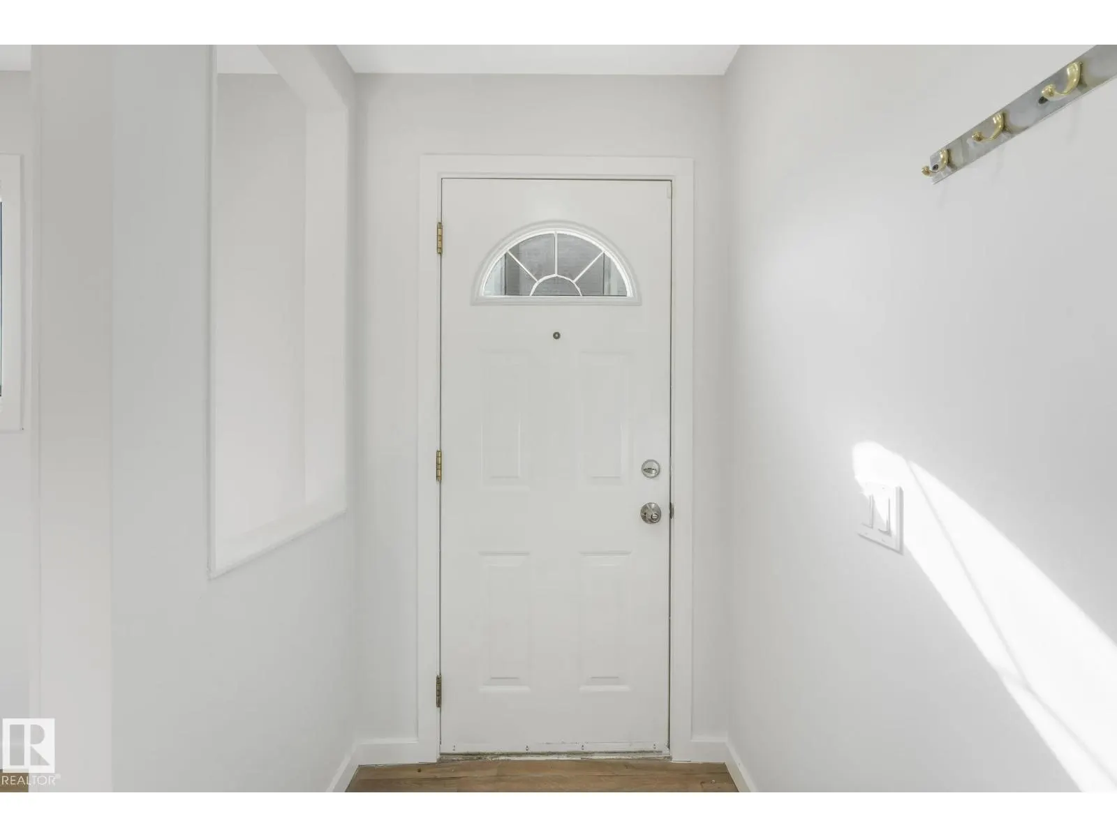 1280 LAKEWOOD RD W NW