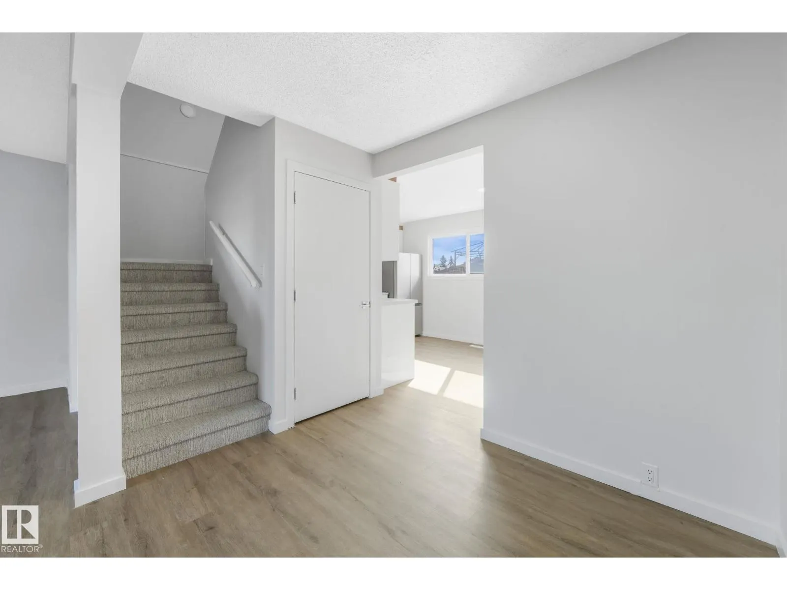 1280 LAKEWOOD RD W NW