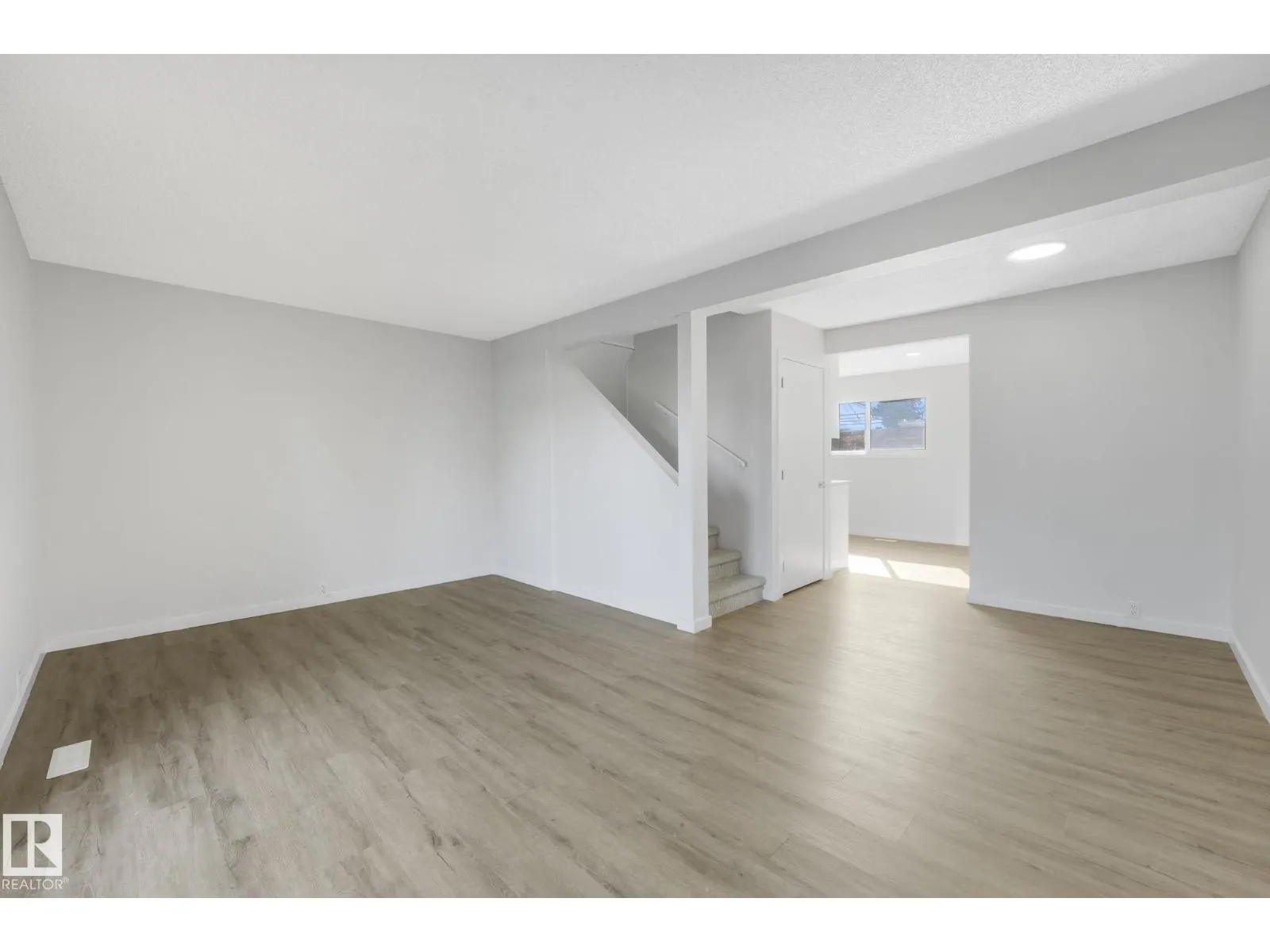 1280 LAKEWOOD RD W NW