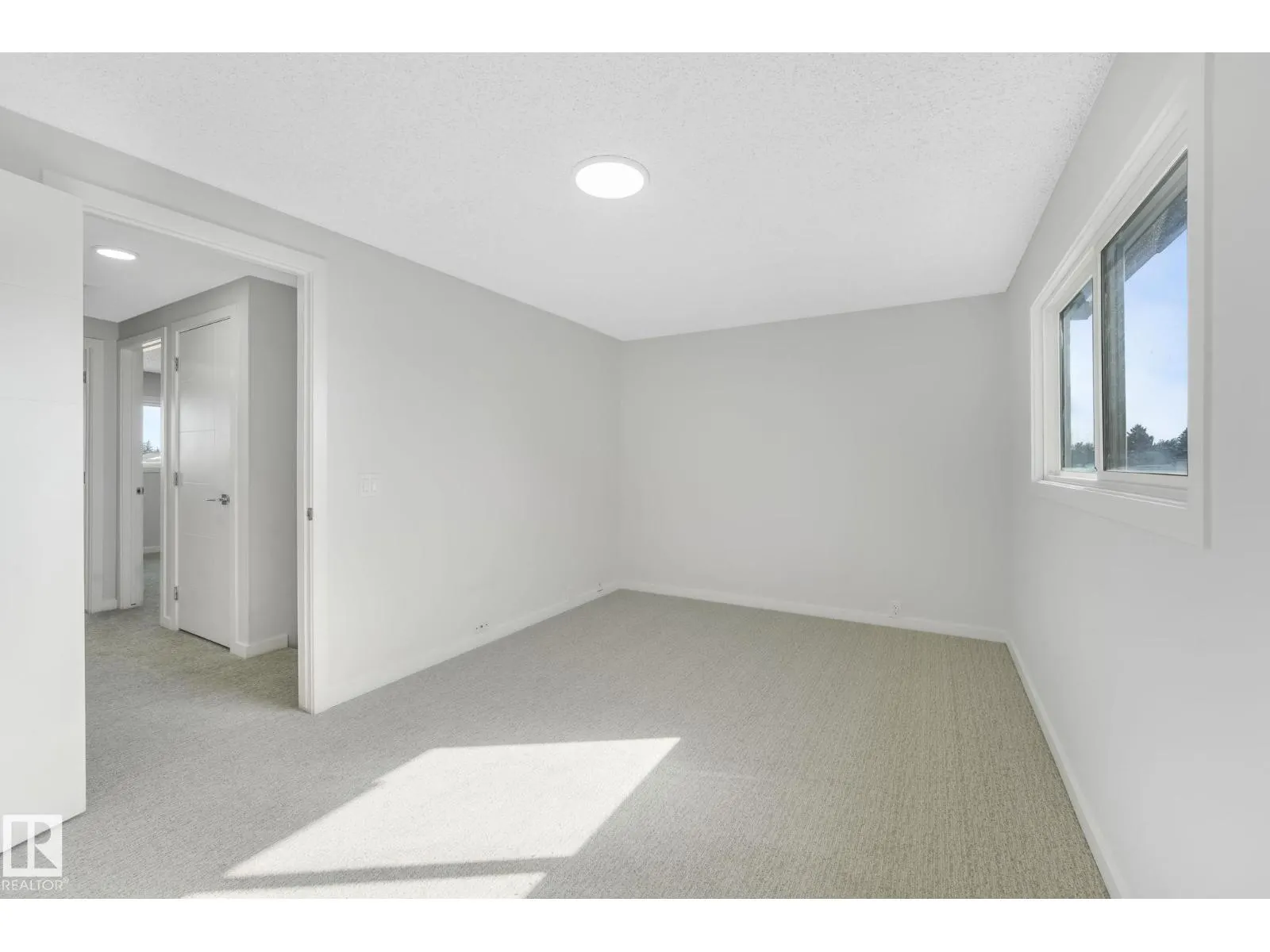 1280 LAKEWOOD RD W NW