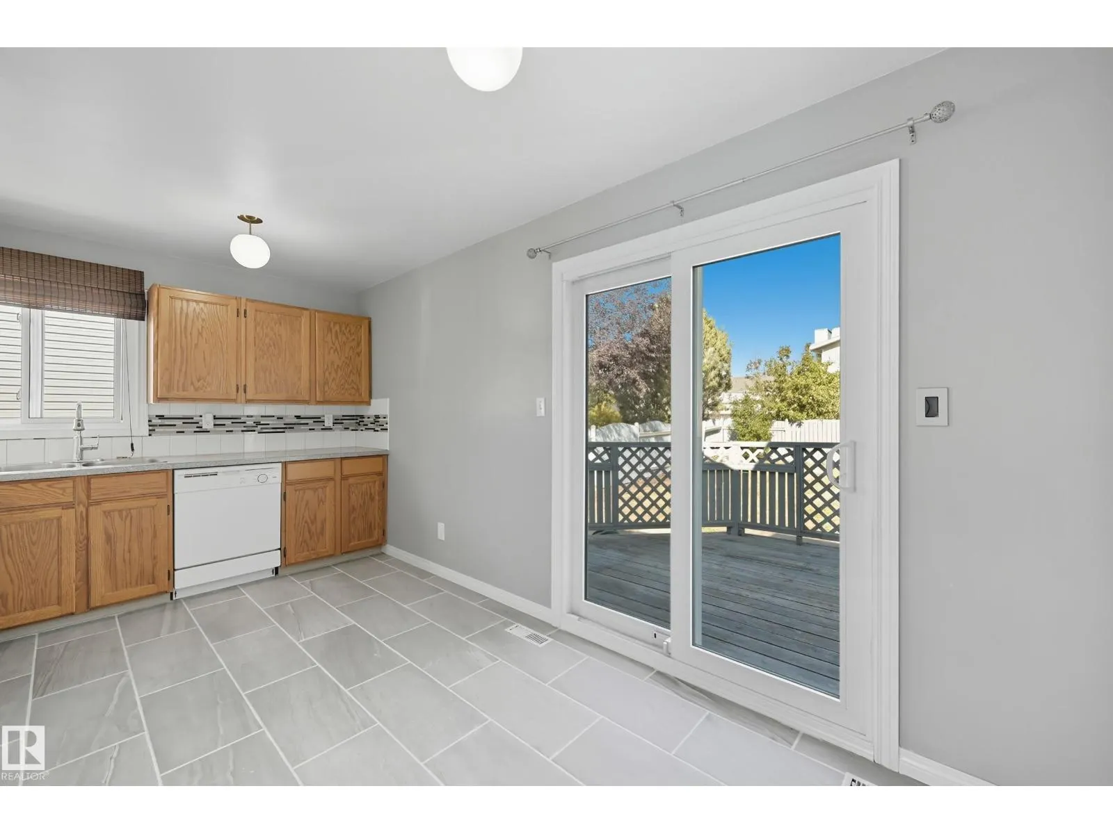 9520 178A AV NW