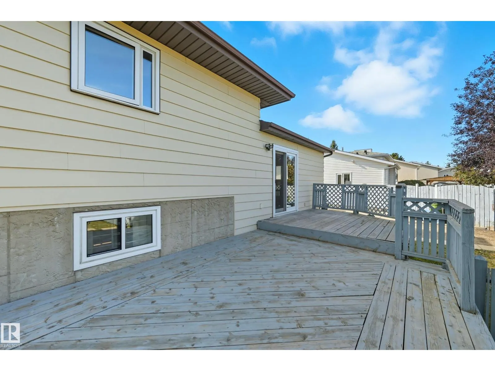 9520 178A AV NW