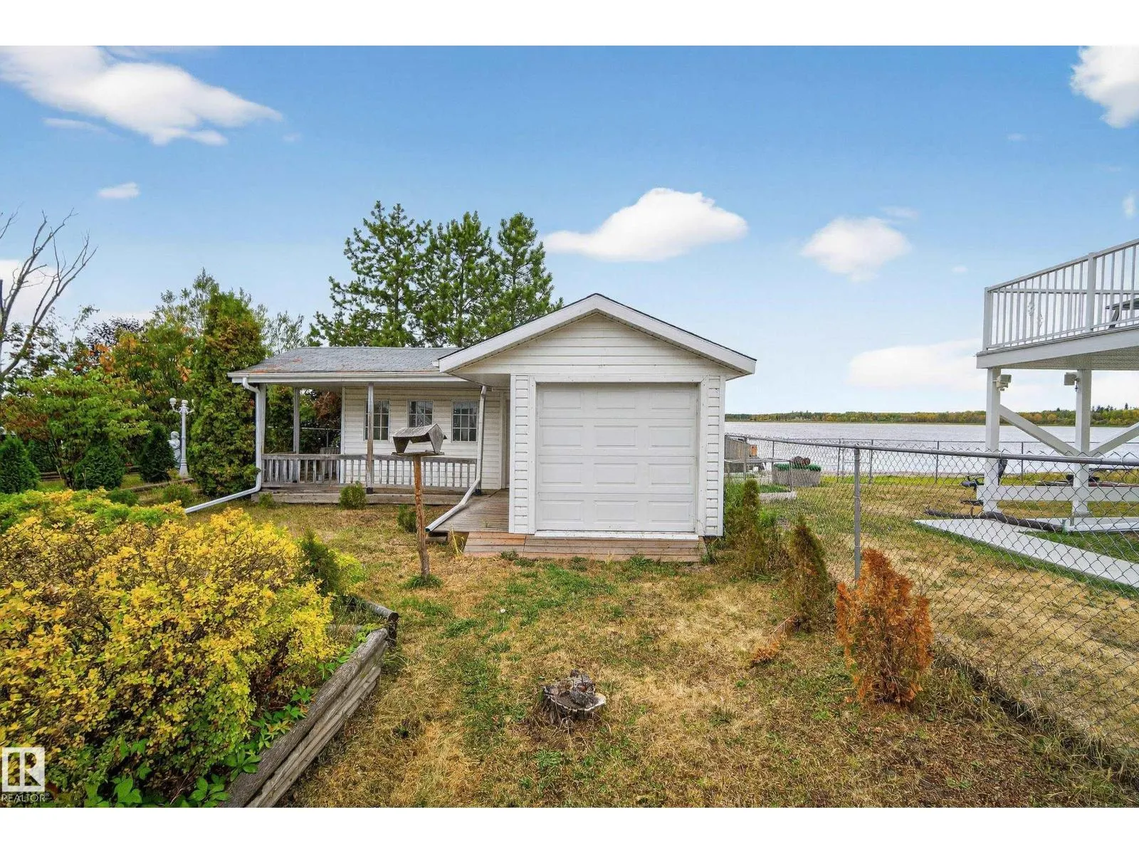 #76 52343 RGE ROAD 211