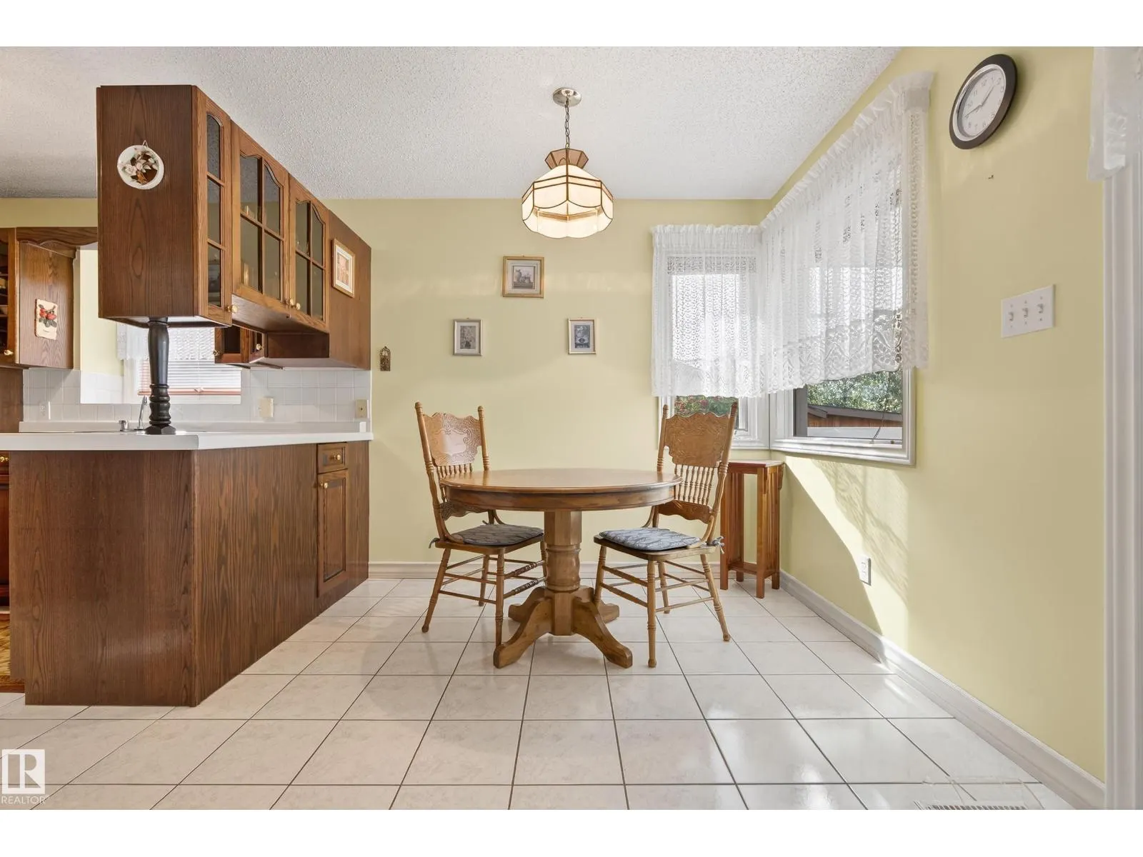 #76 52343 RGE ROAD 211