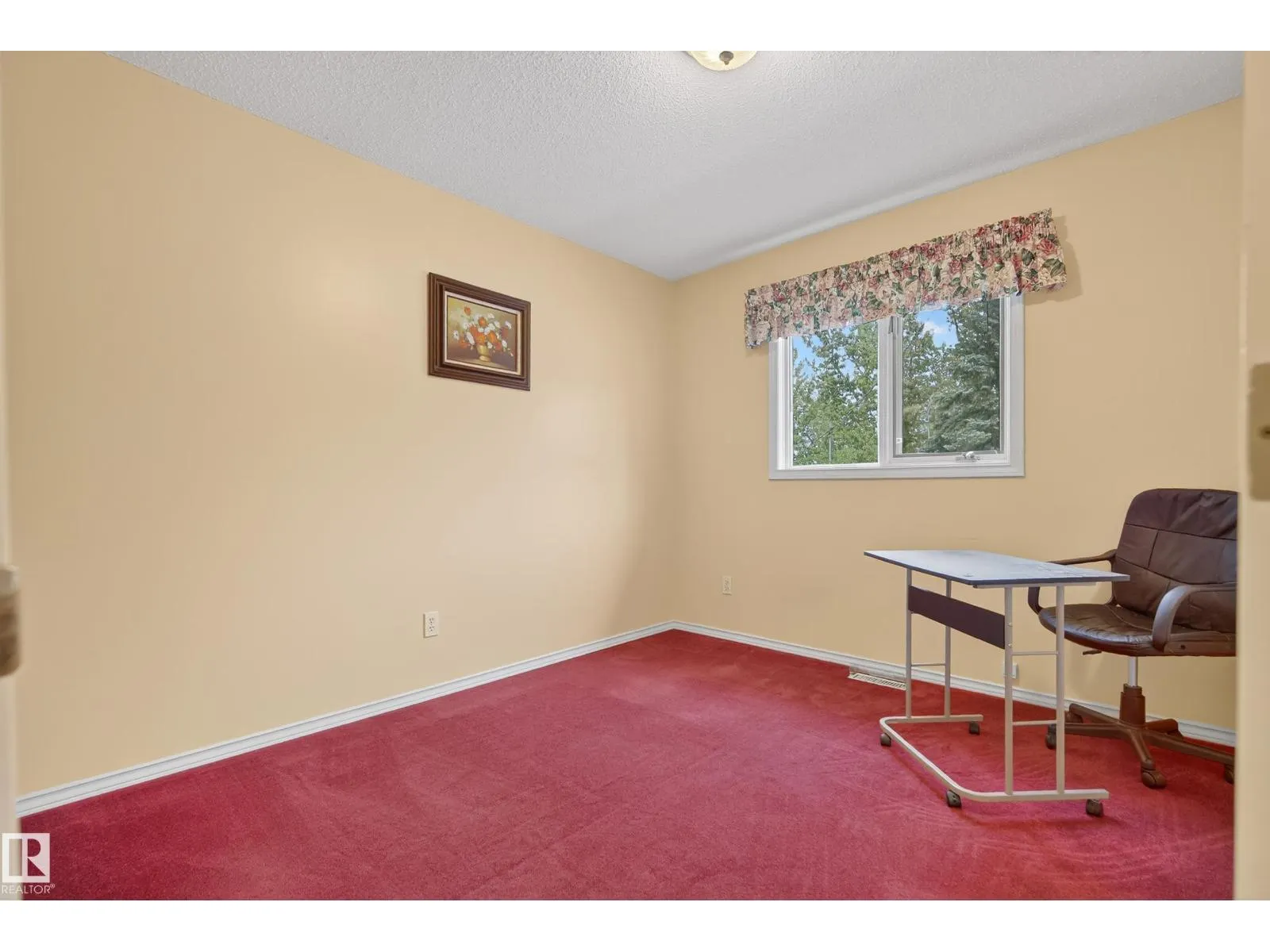 #76 52343 RGE ROAD 211