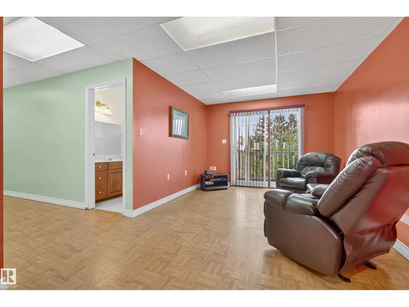 #76 52343 RGE ROAD 211
