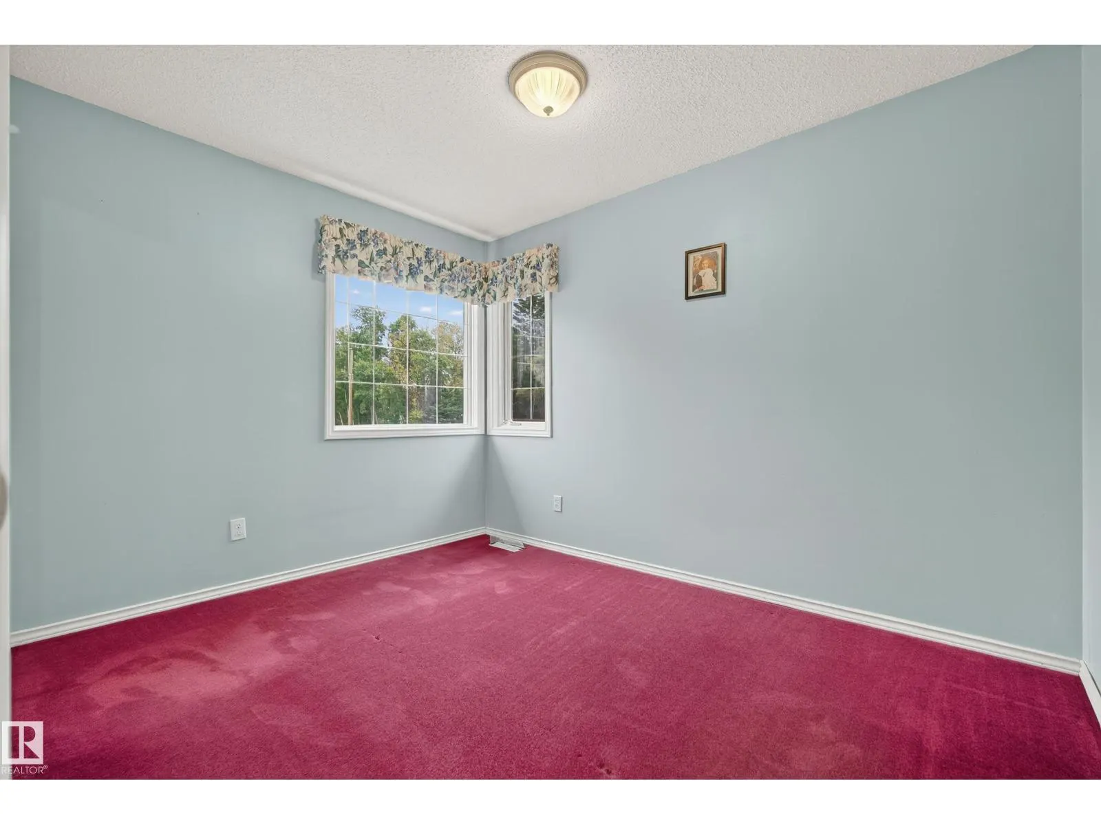 #76 52343 RGE ROAD 211
