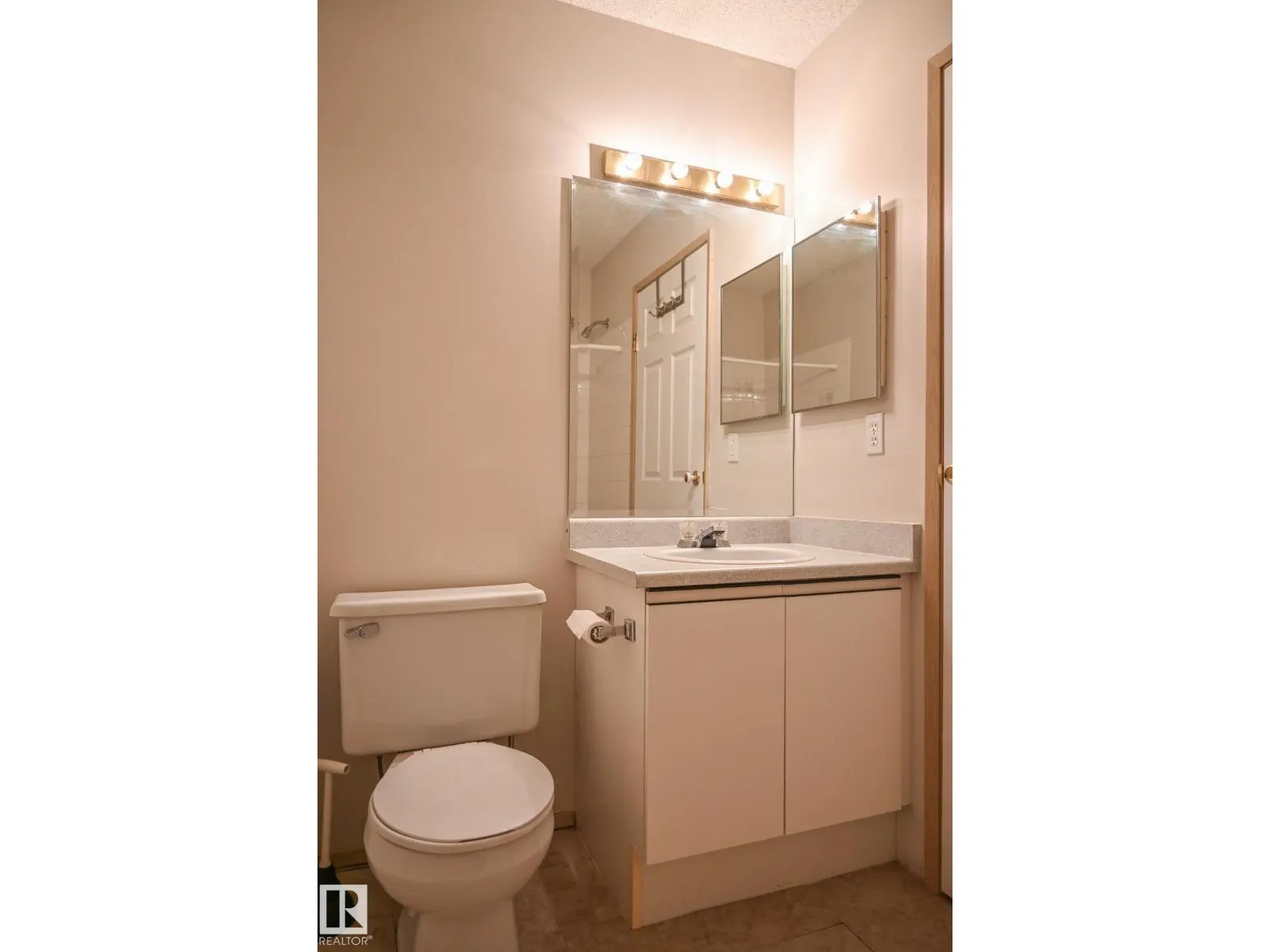 #429 9620 174 ST NW