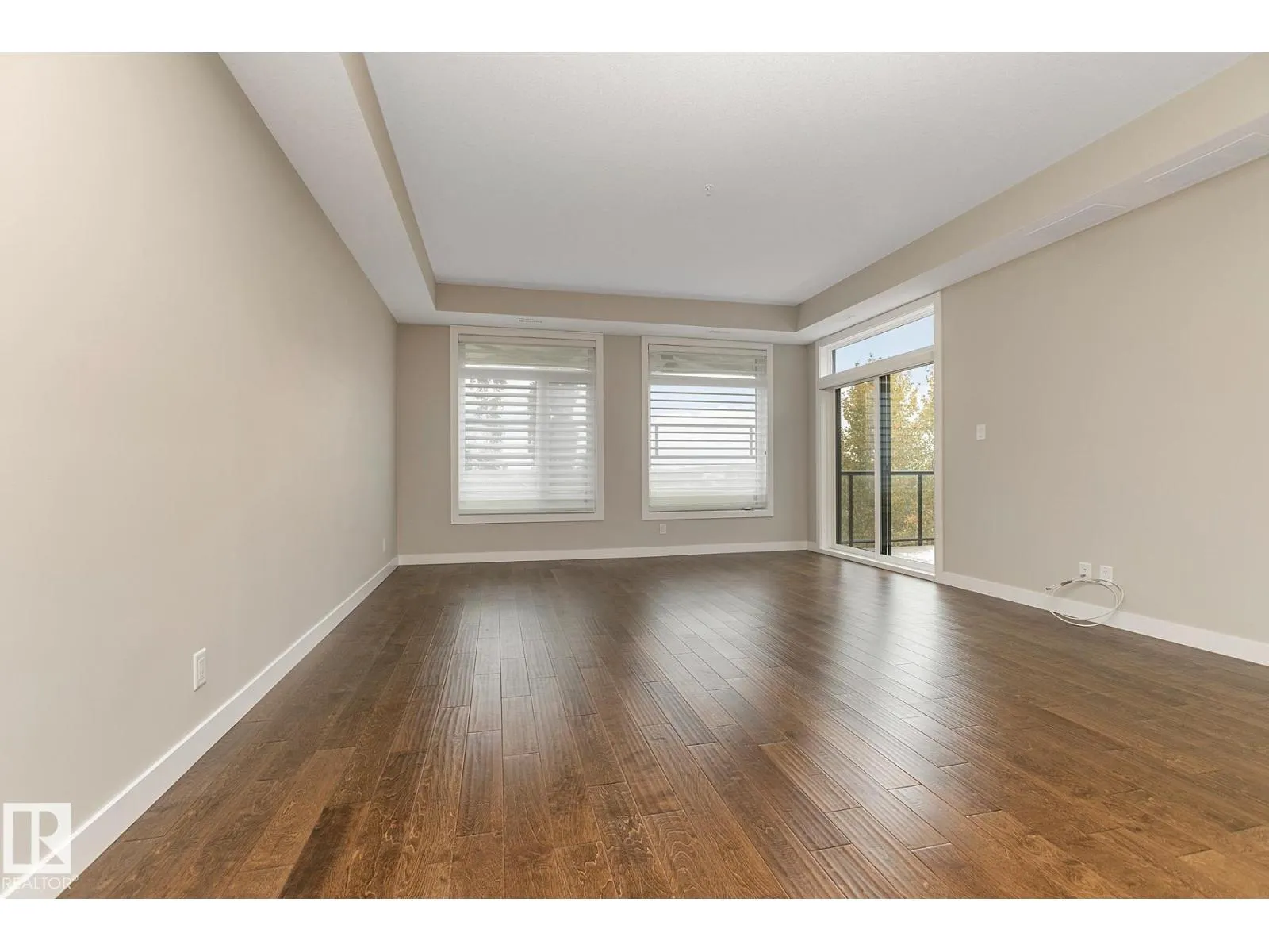 #404 625 LEGER WY NW