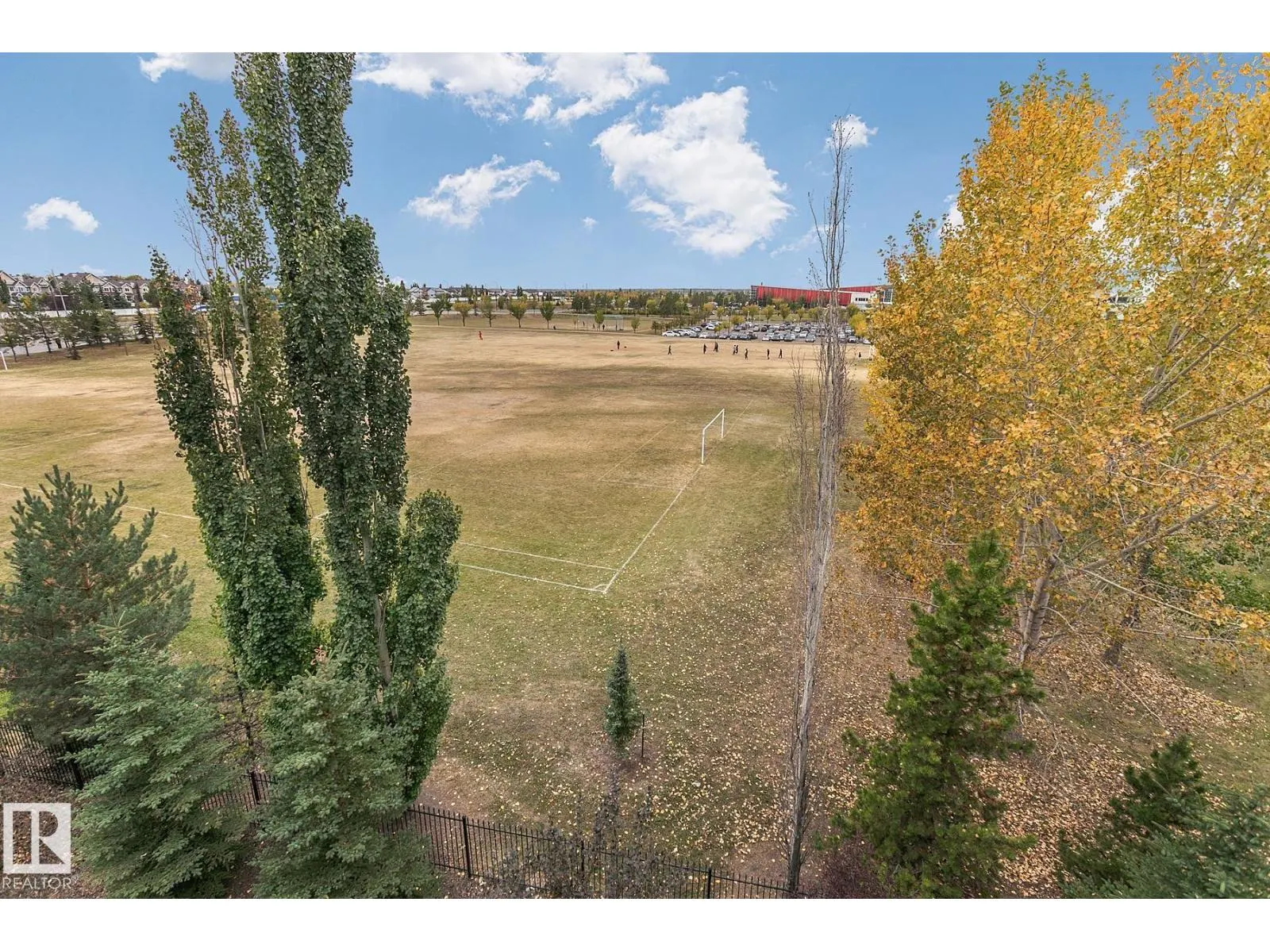 #404 625 LEGER WY NW