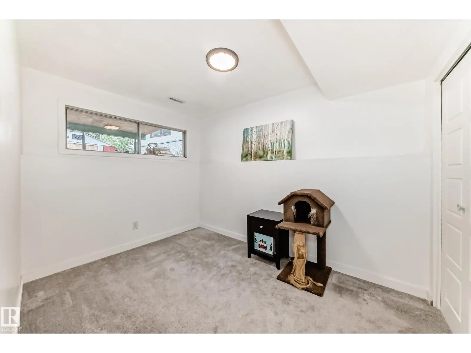 6 Beacon CR