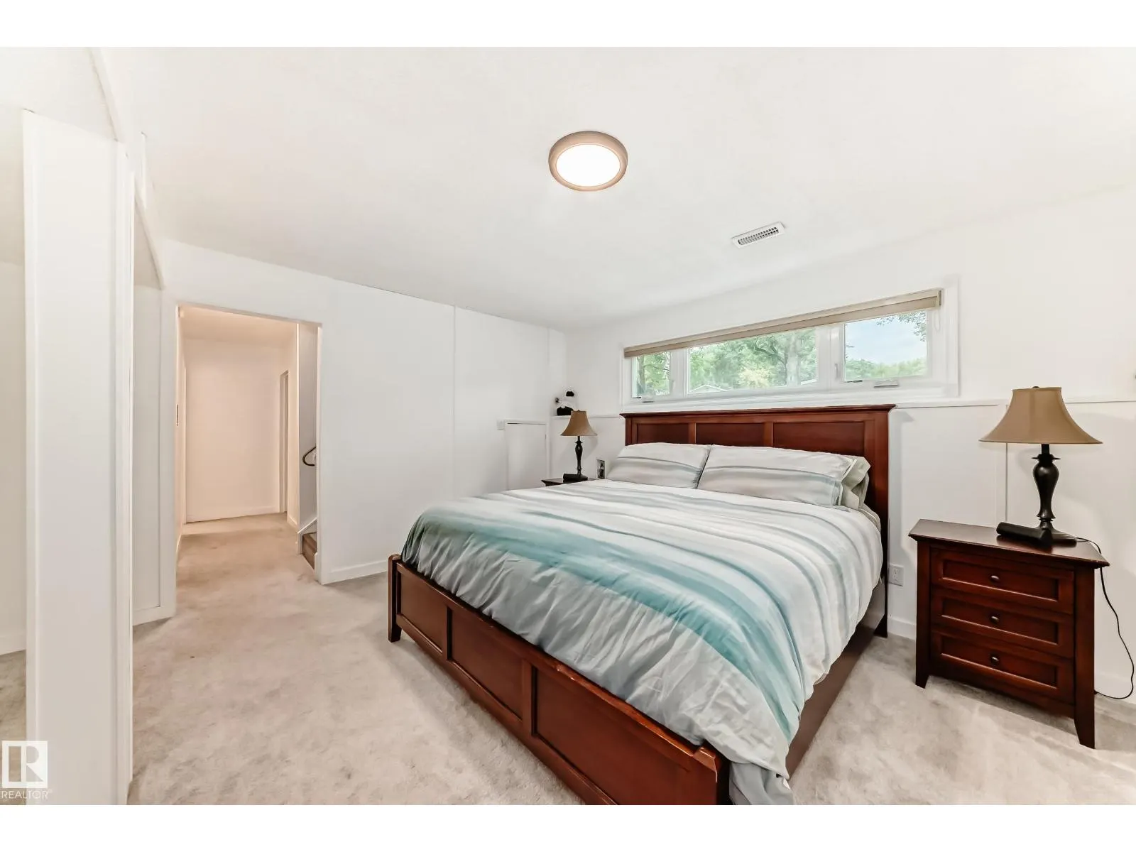 6 Beacon CR