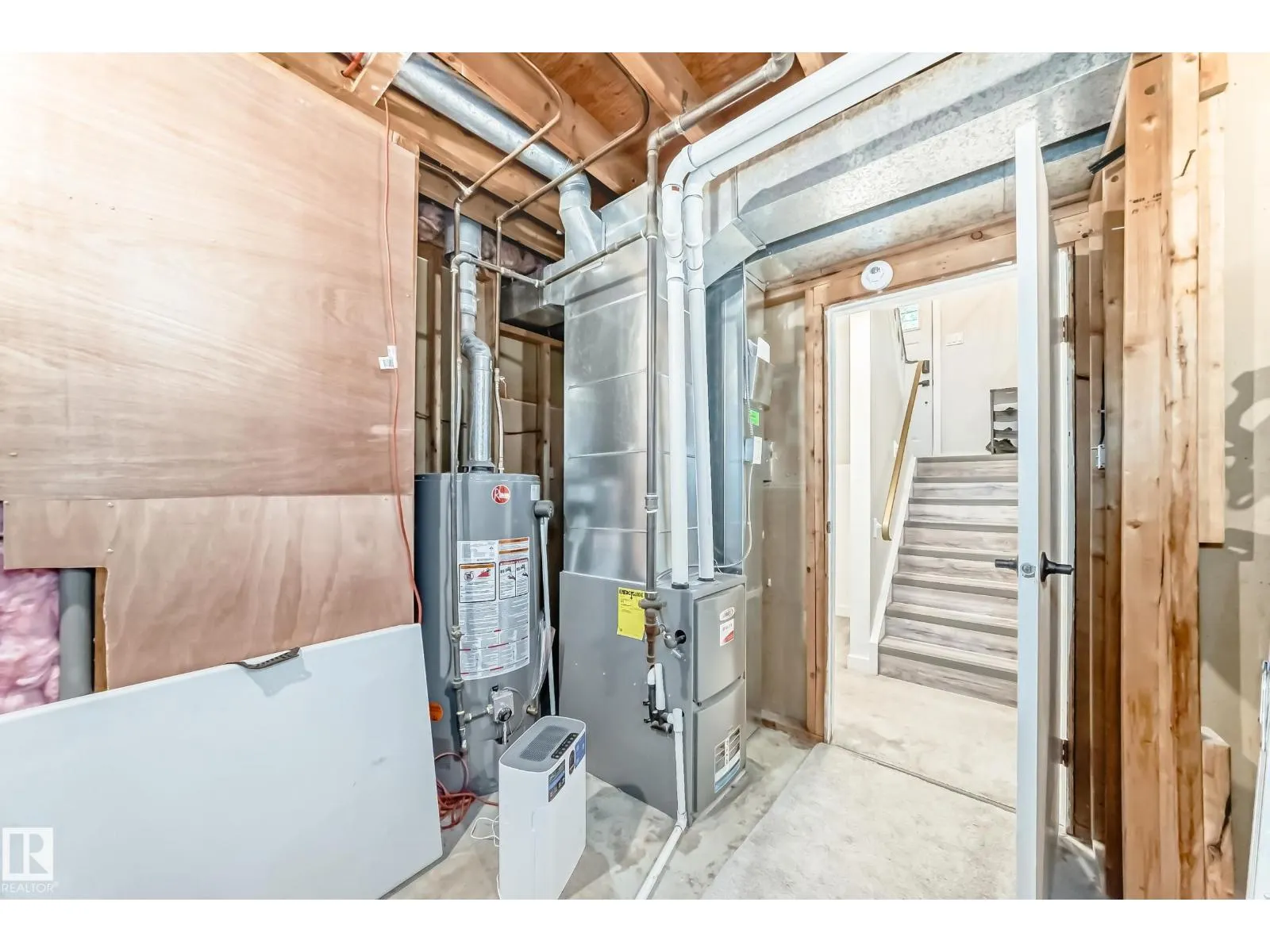 6 Beacon CR