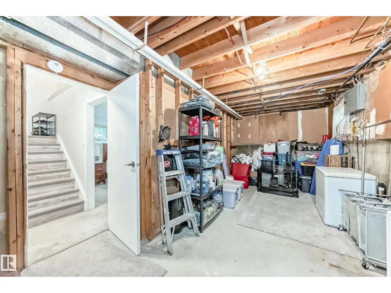 6 Beacon CR
