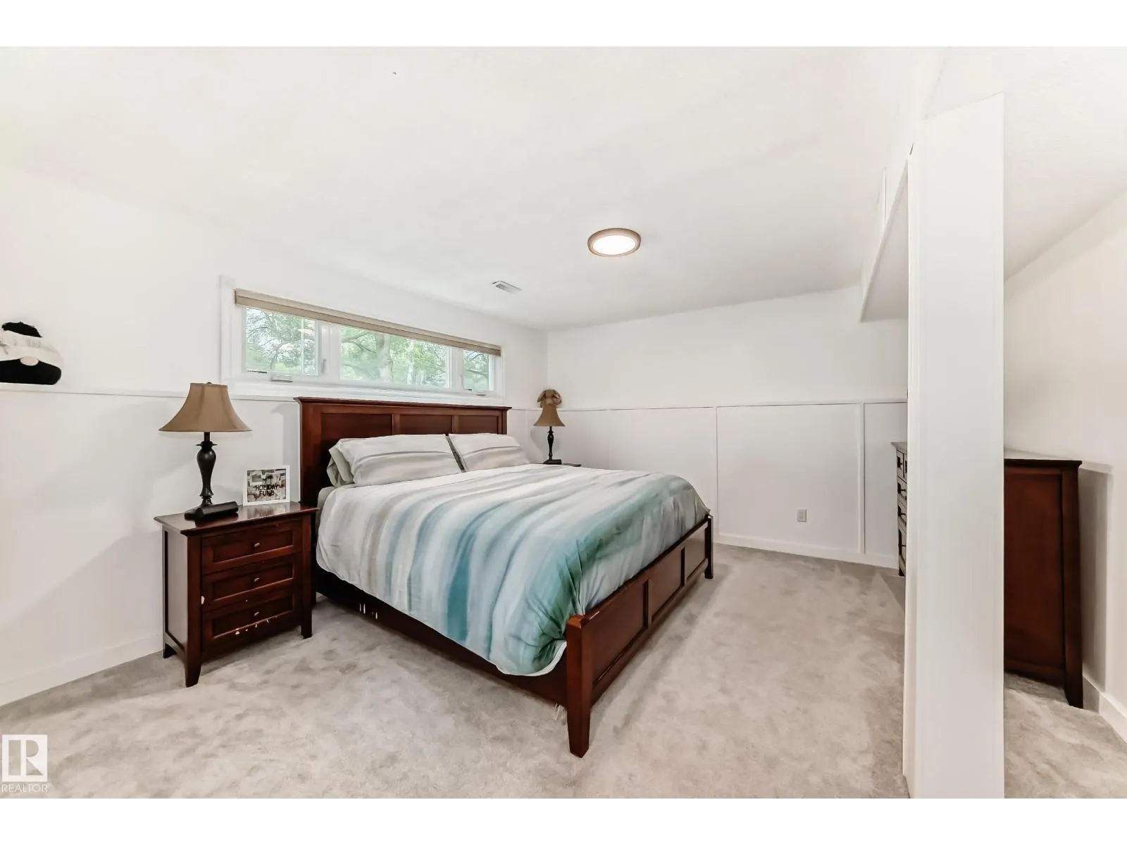 6 Beacon CR