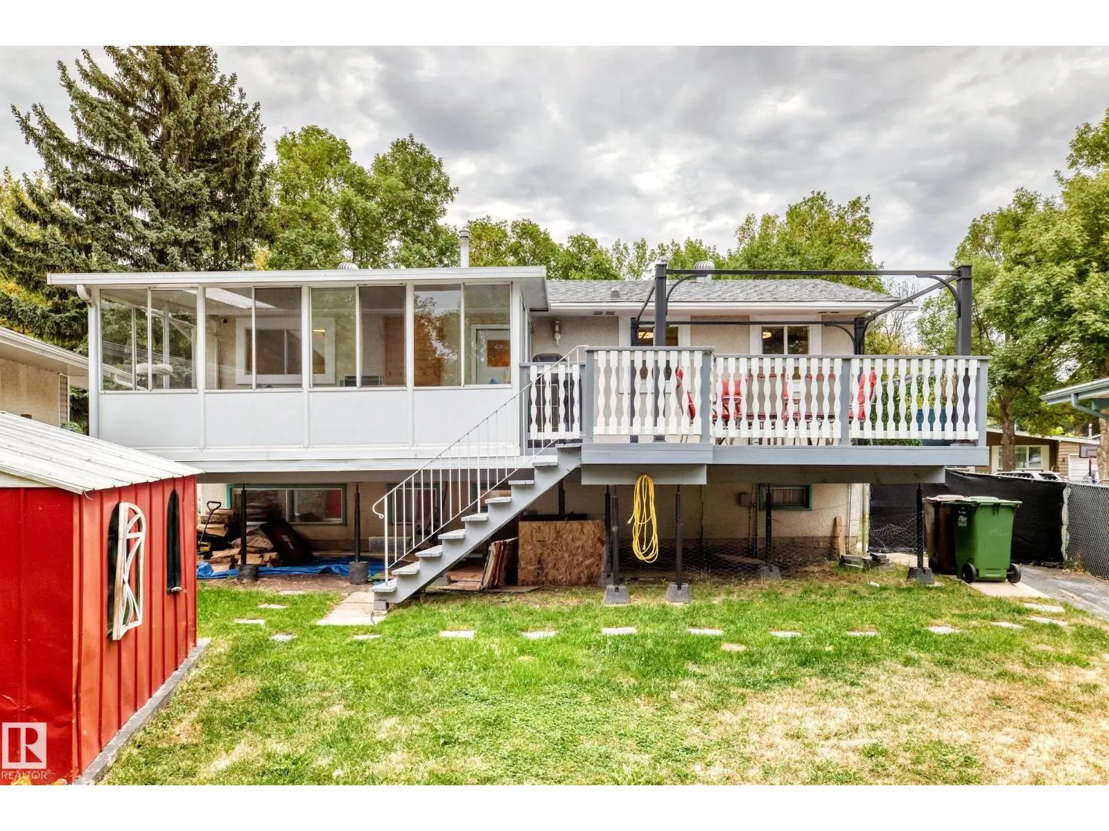 6 Beacon CR