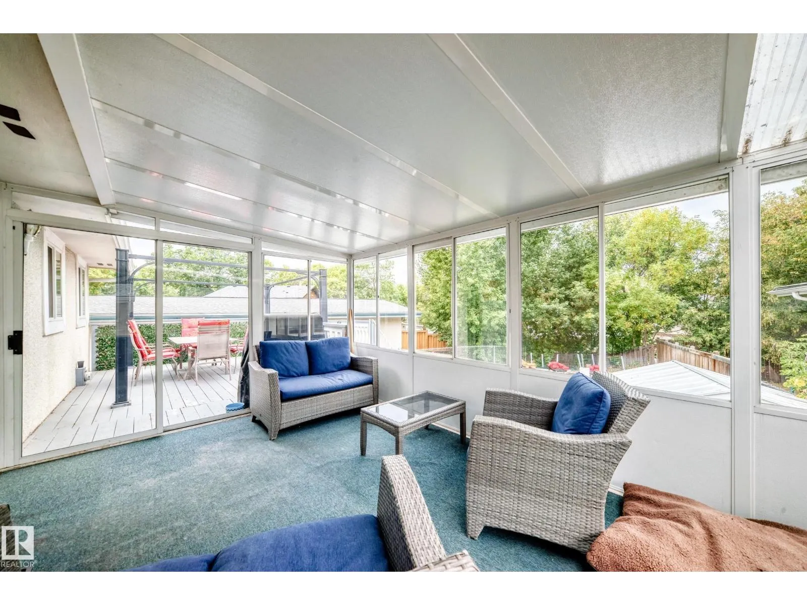 6 Beacon CR