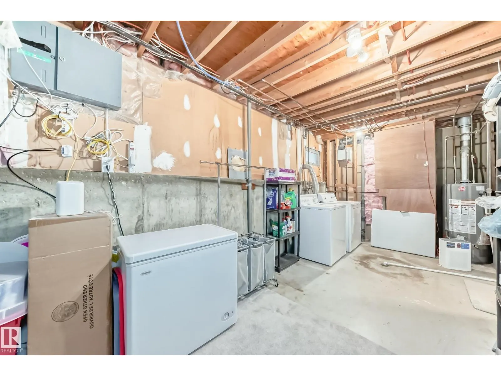 6 Beacon CR