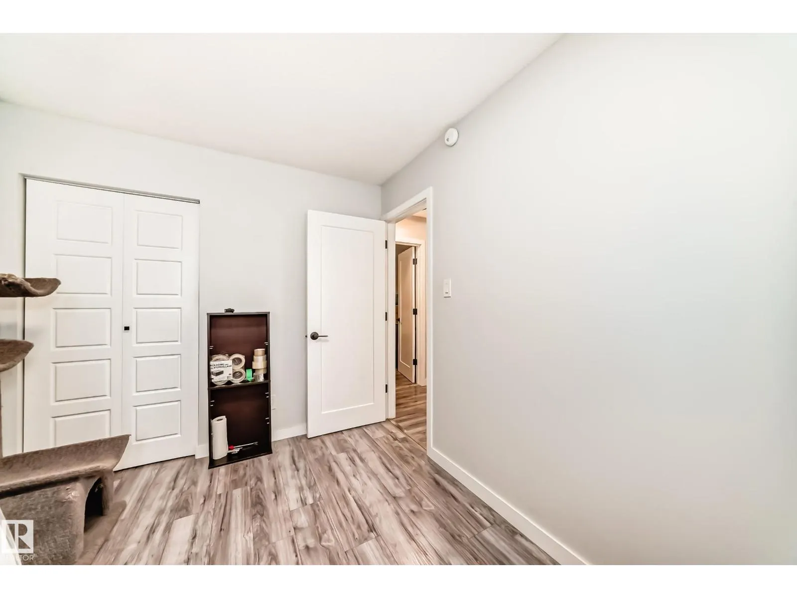 6 Beacon CR