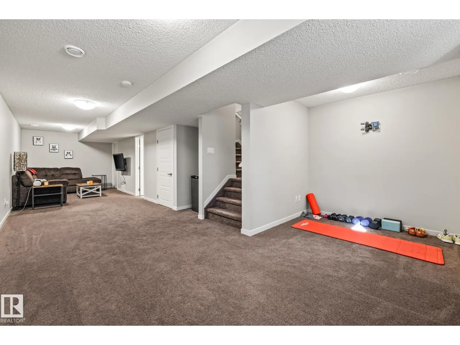 20110 27 AV NW