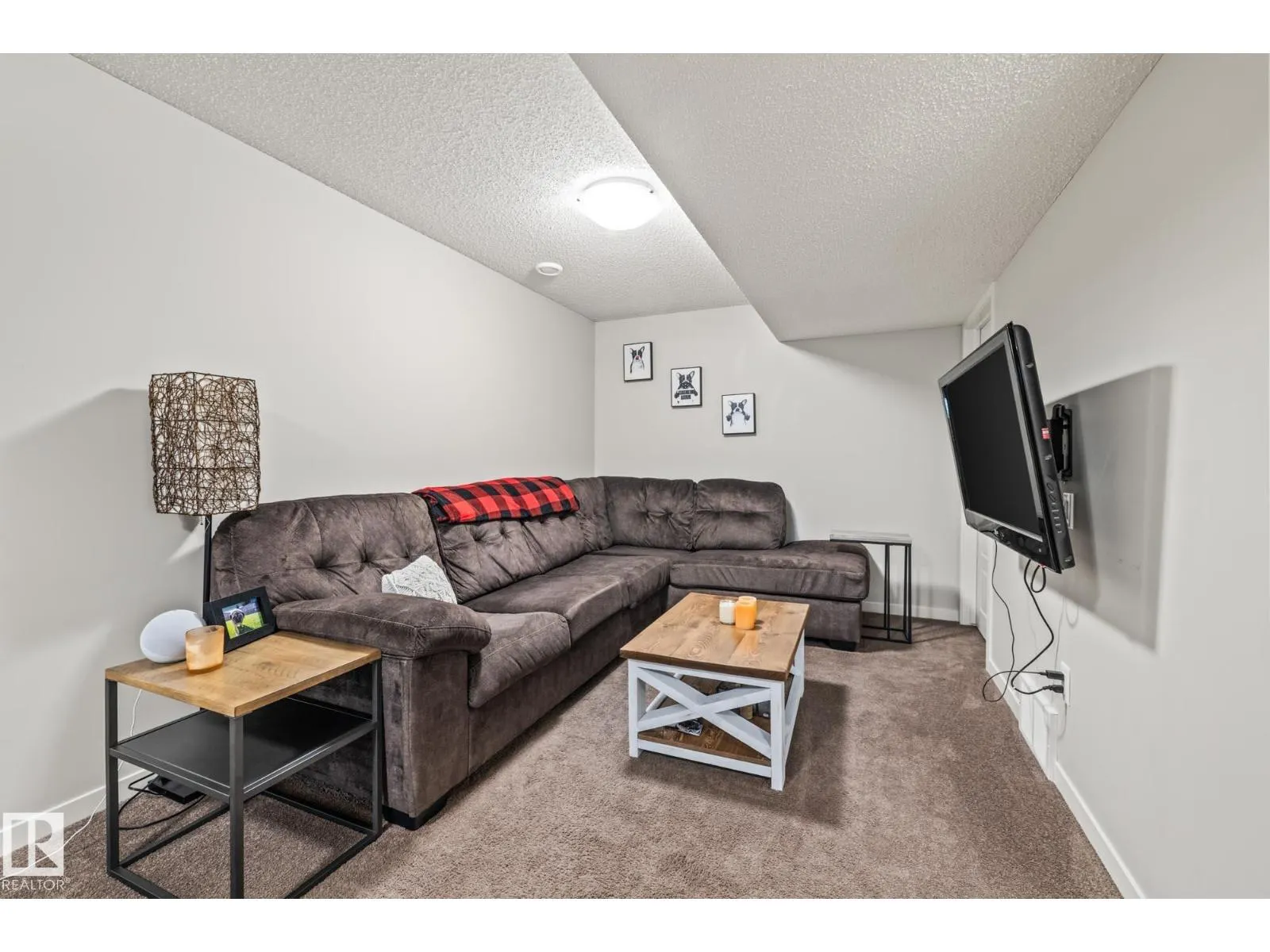 20110 27 AV NW