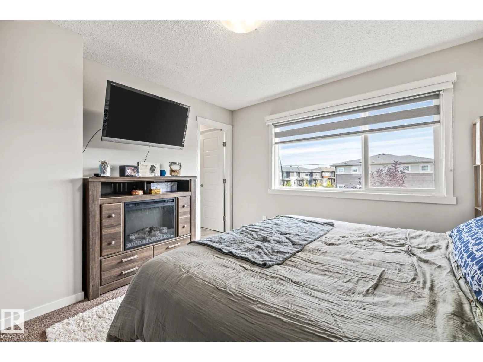 20110 27 AV NW