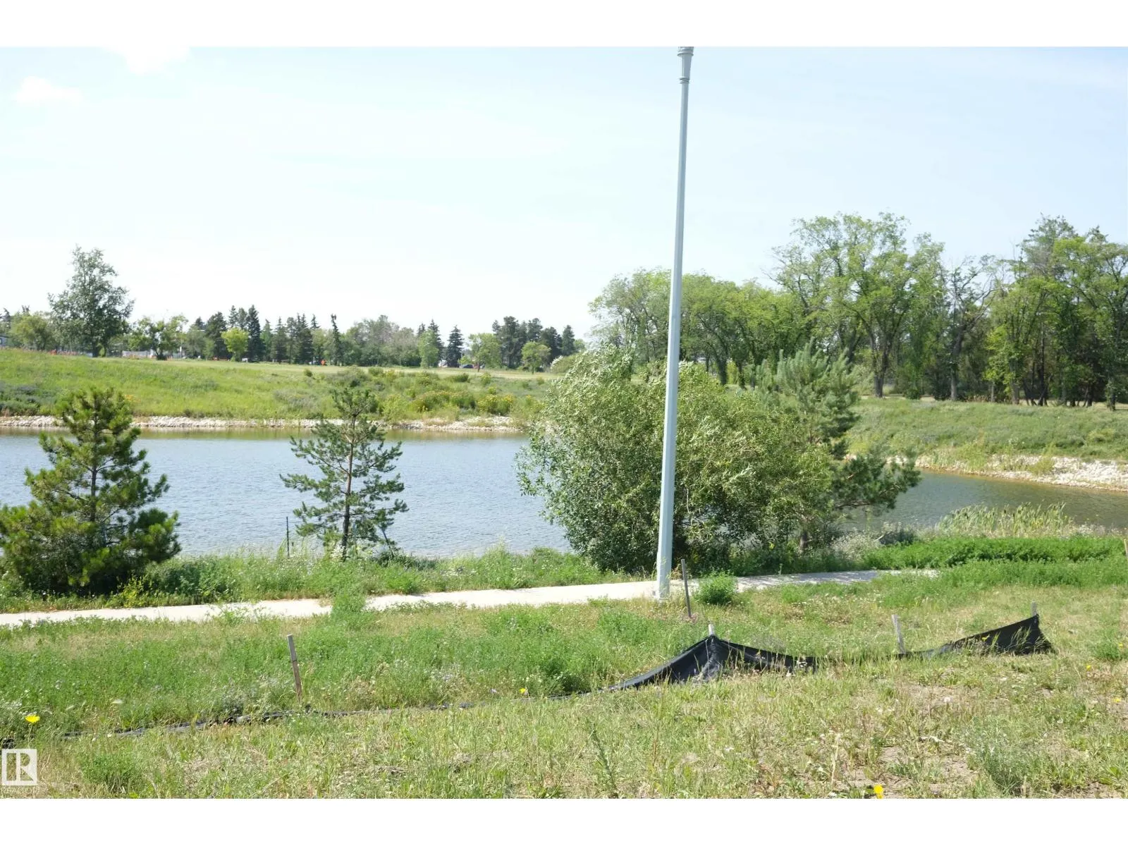 9235 156 AV NW