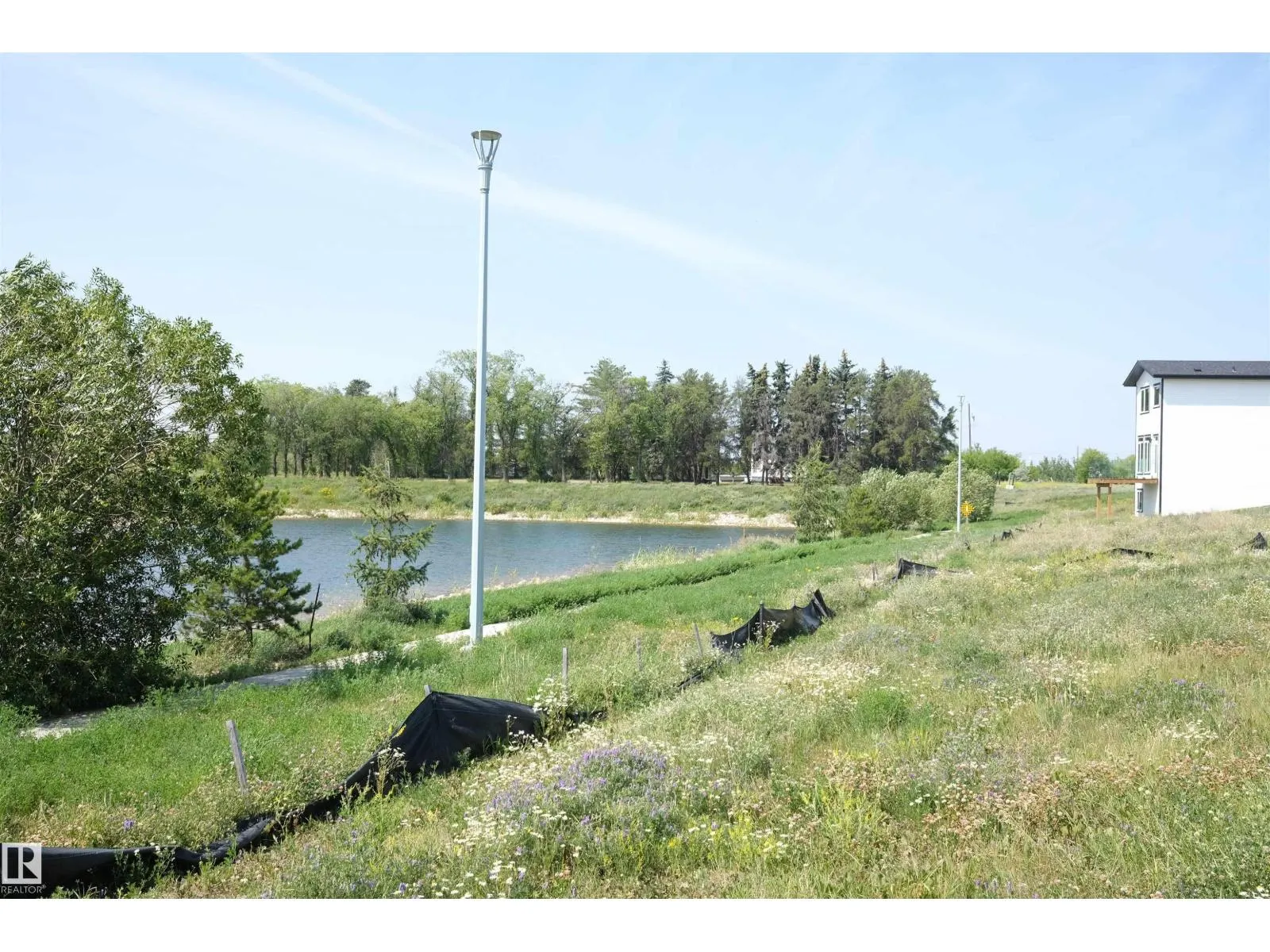 9235 156 AV NW