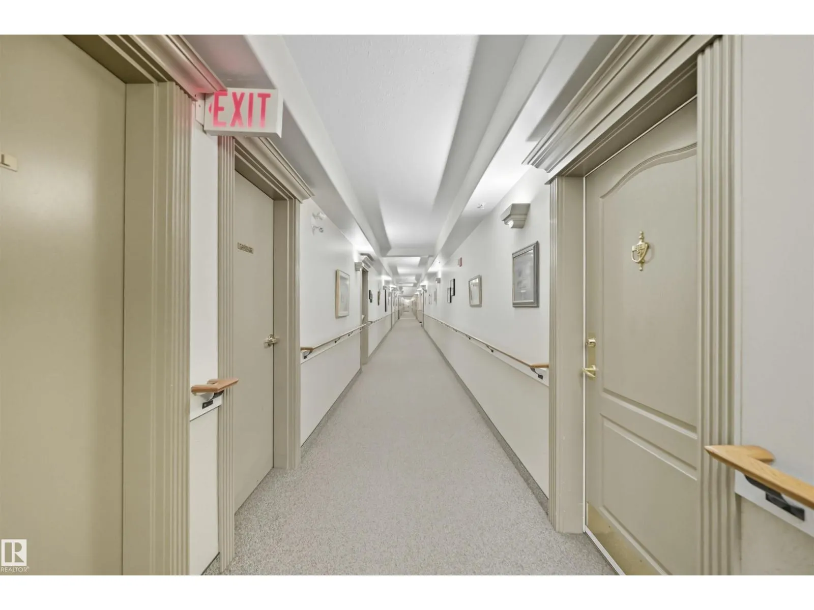 #414 8942 156 ST NW