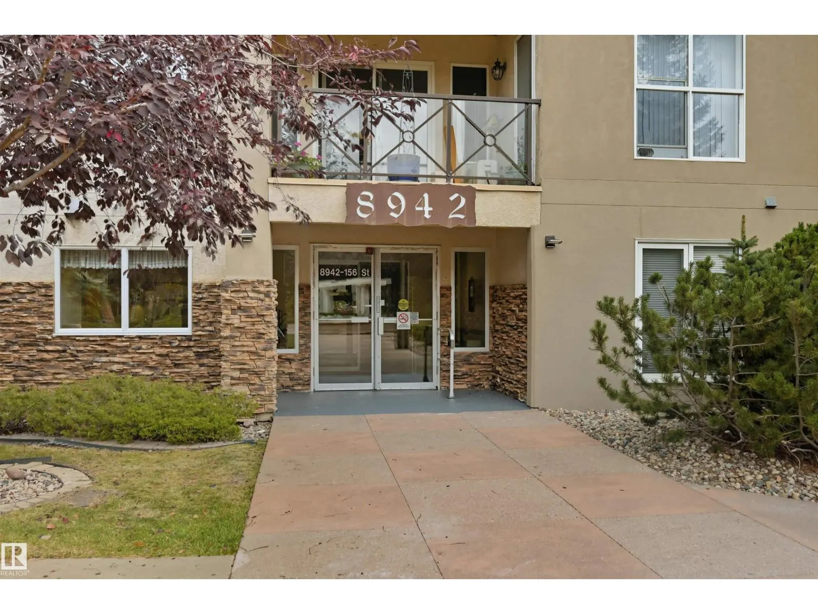 #414 8942 156 ST NW