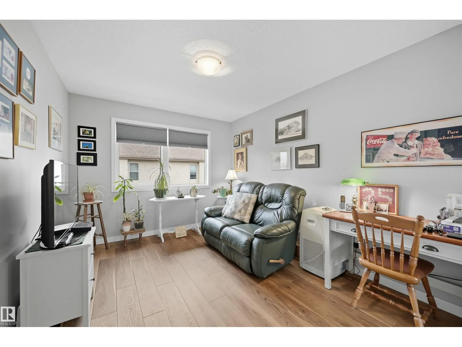 #414 8942 156 ST NW