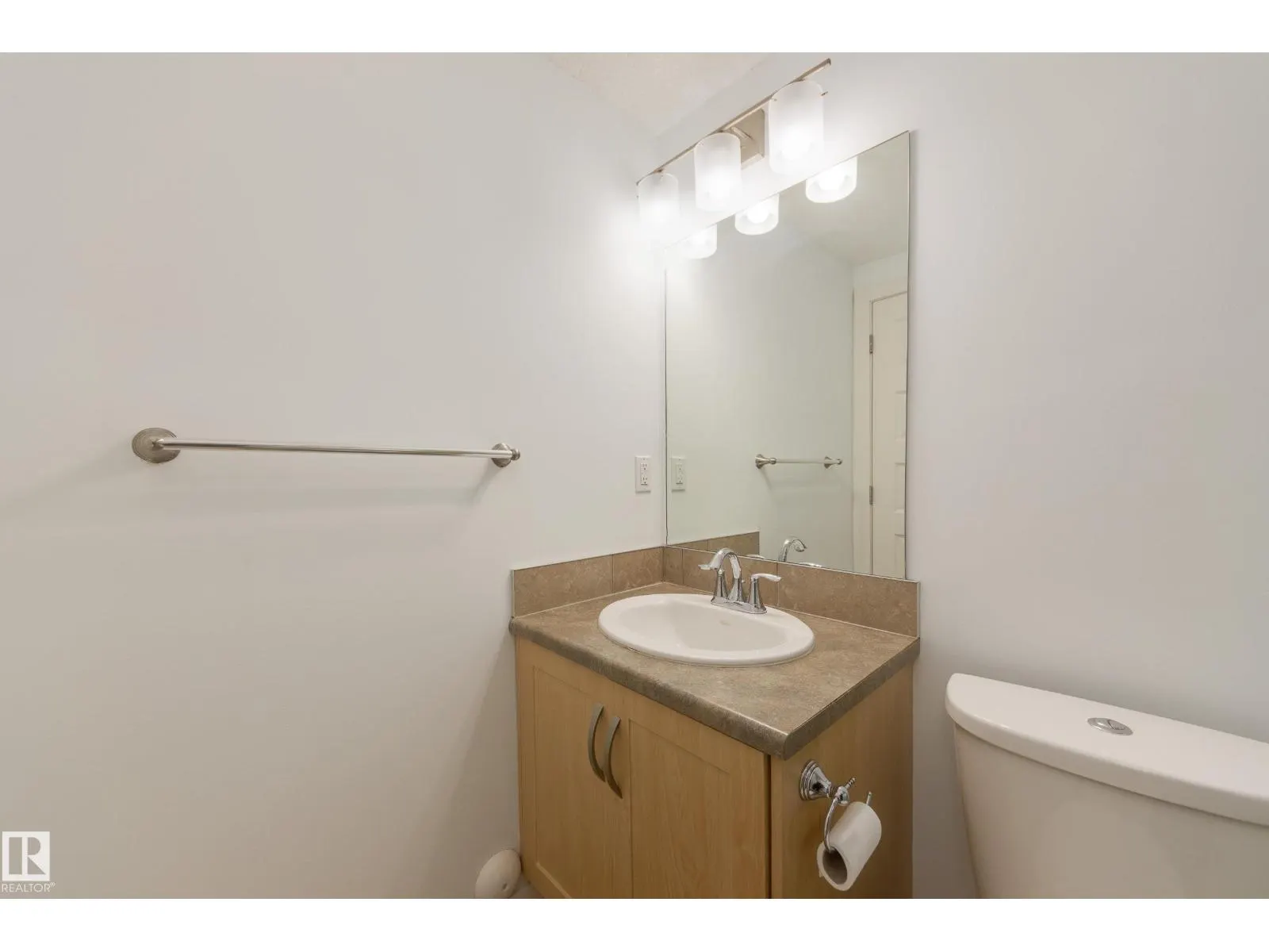 #103 8730 82 AV NW