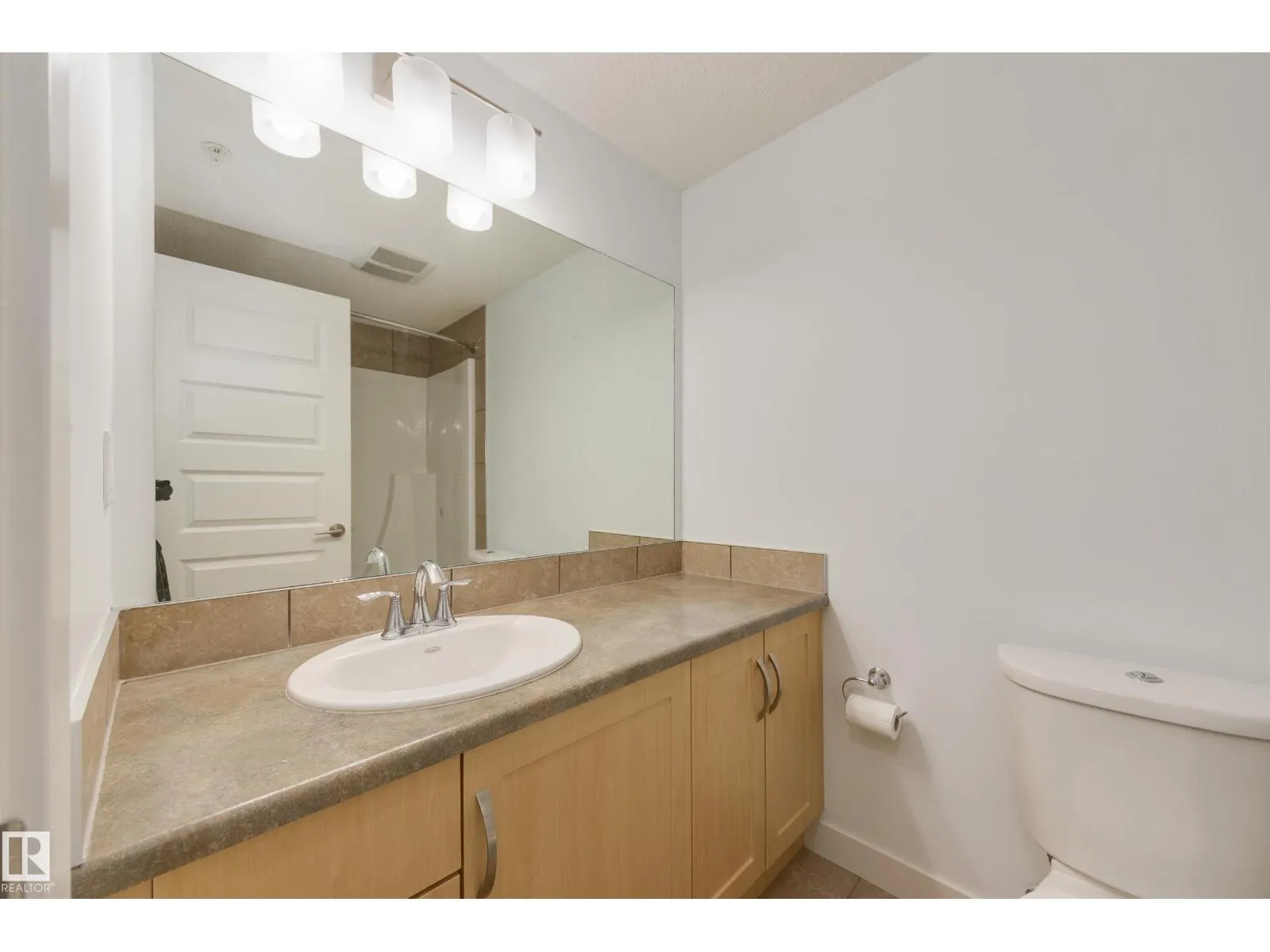 #103 8730 82 AV NW