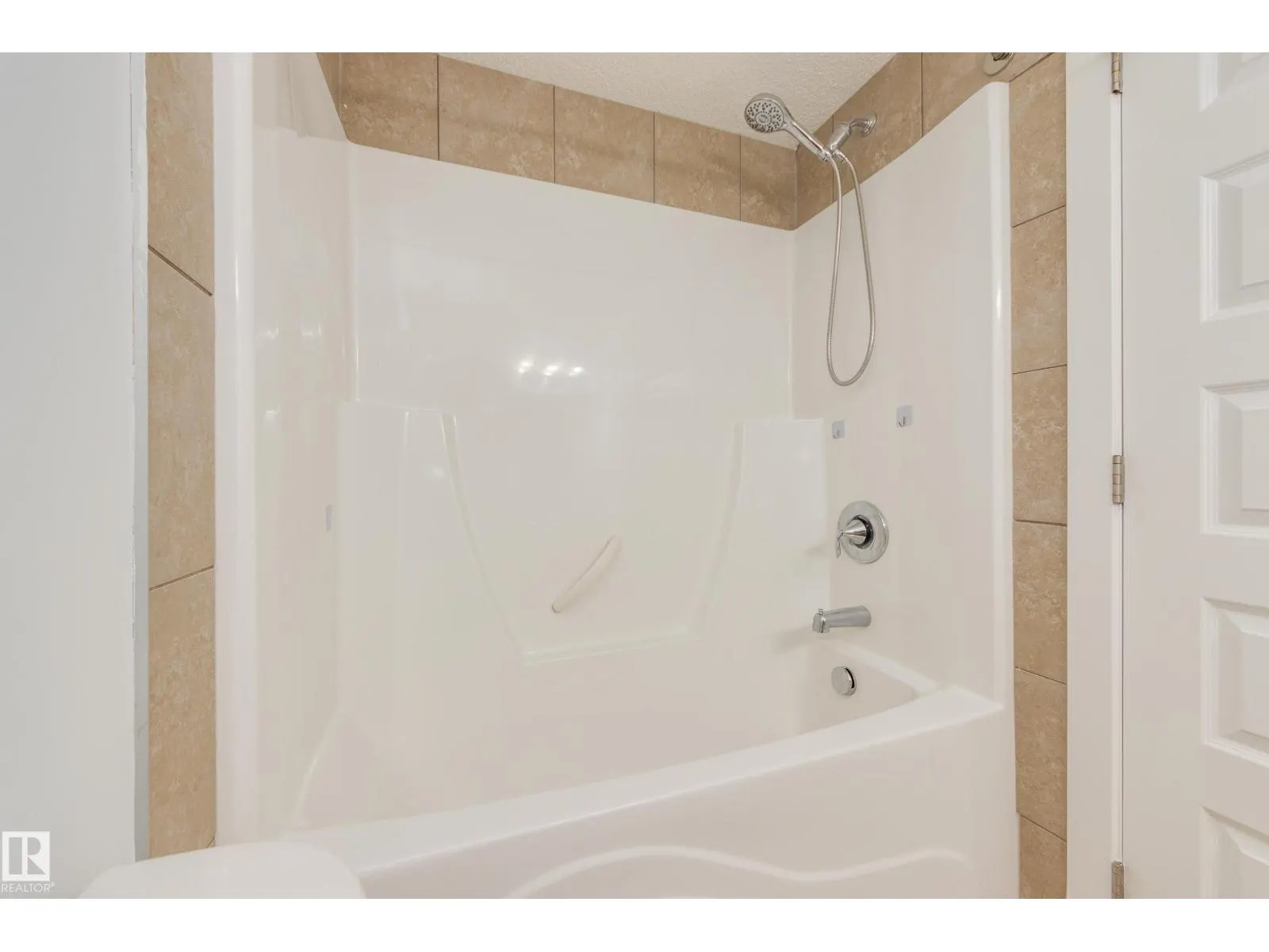#103 8730 82 AV NW