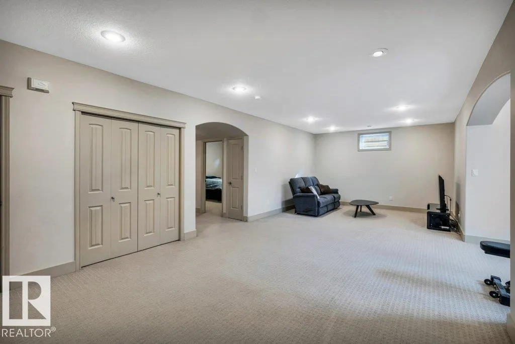1214 DECKER WY NW