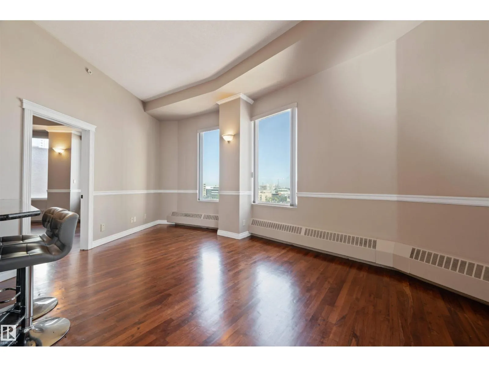 #601 10106 105 ST NW