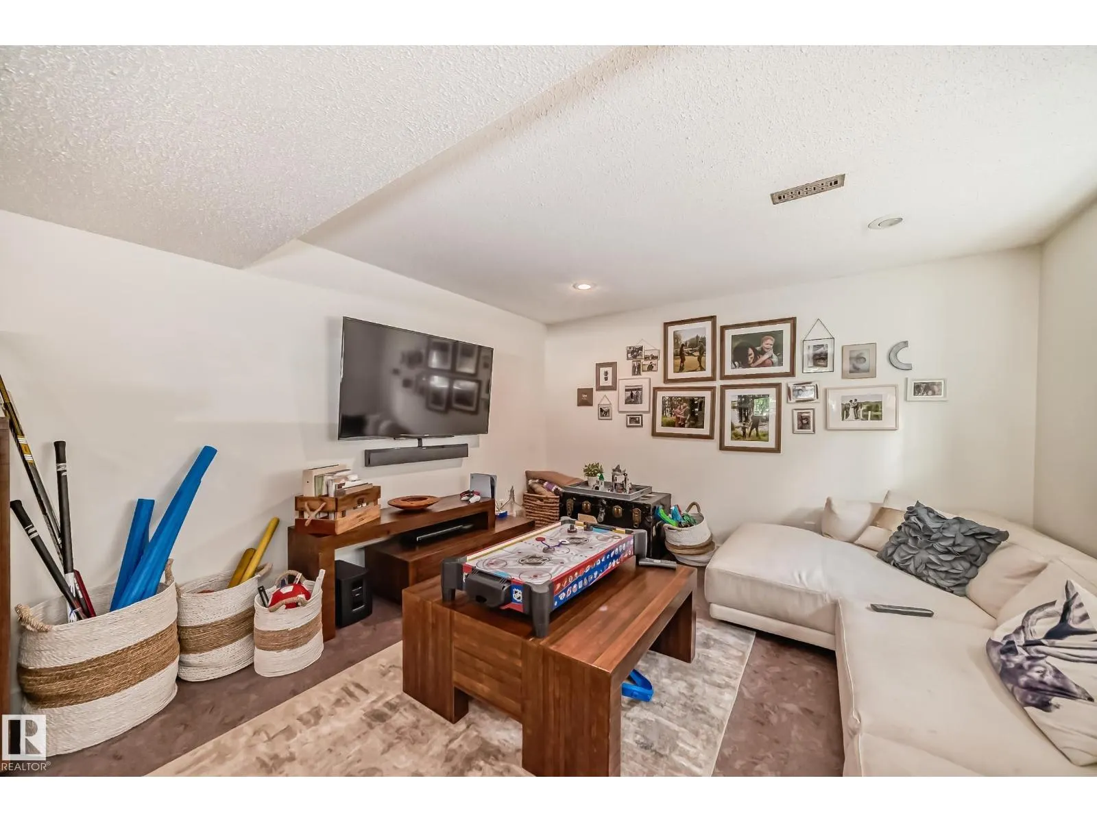 118 LANGHOLM DR