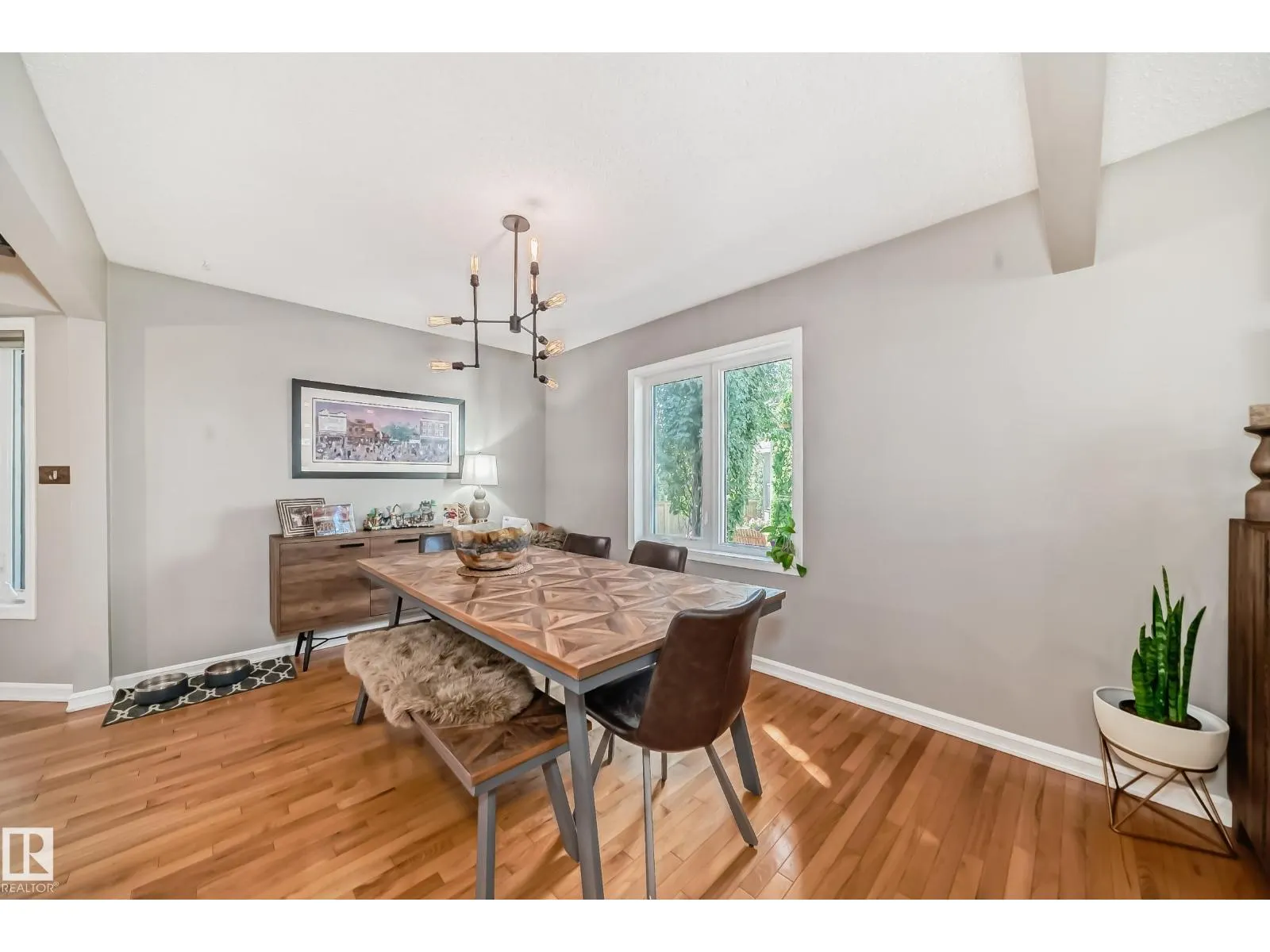 118 LANGHOLM DR