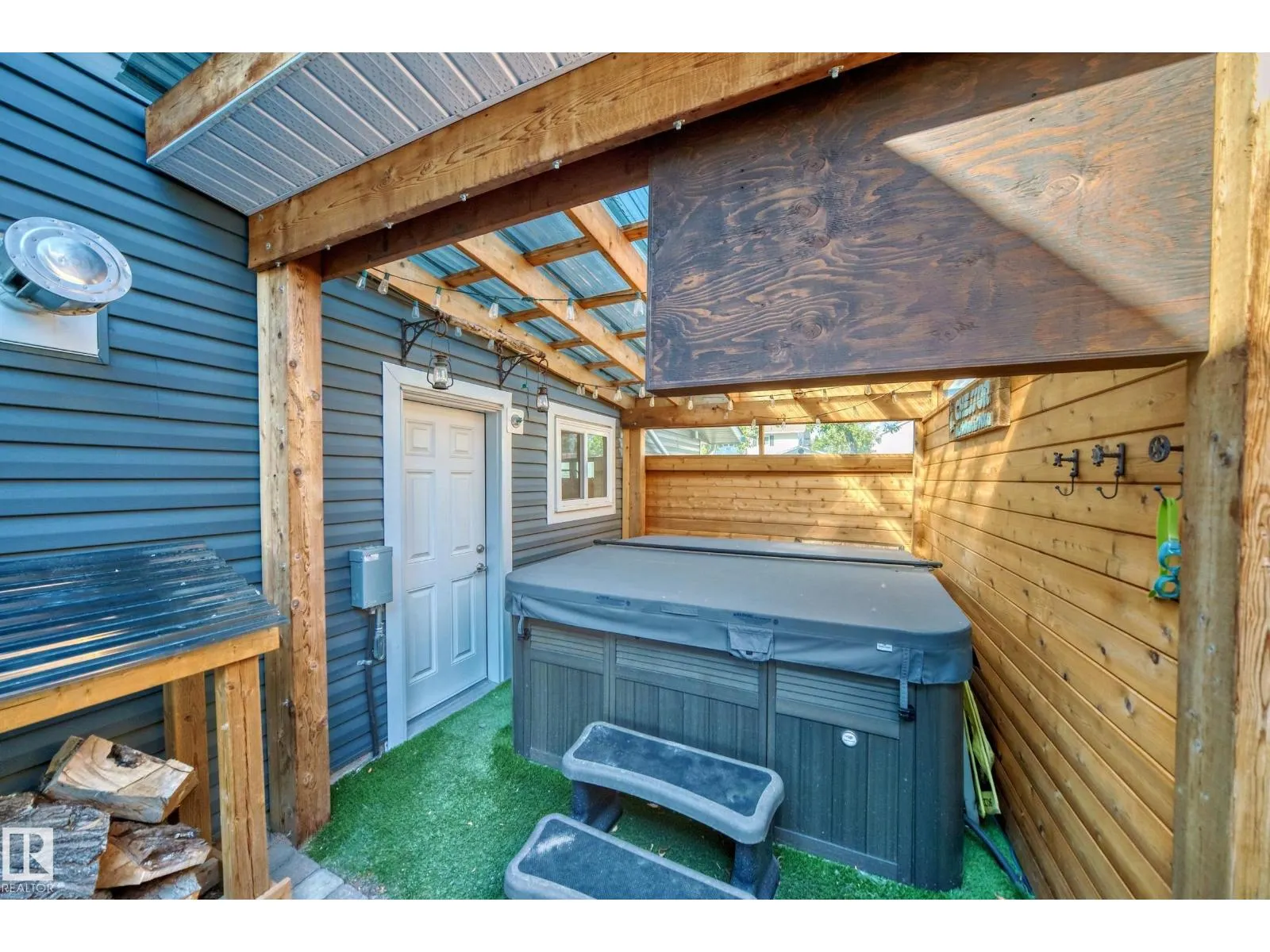 118 LANGHOLM DR