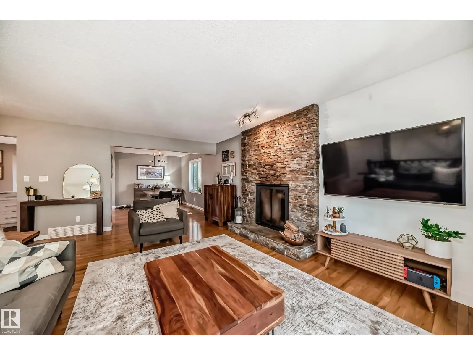 118 LANGHOLM DR